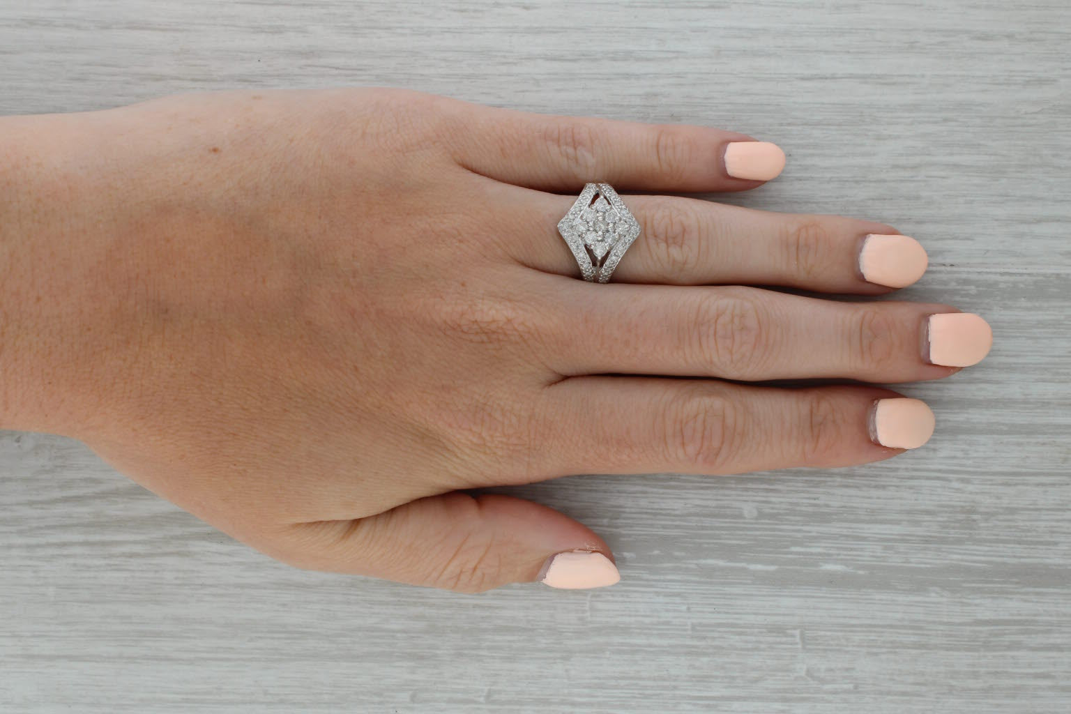 Rosy Brown 0.73ctw Diamond Cluster Ring 900 Platinum Size 6.75 Cocktail