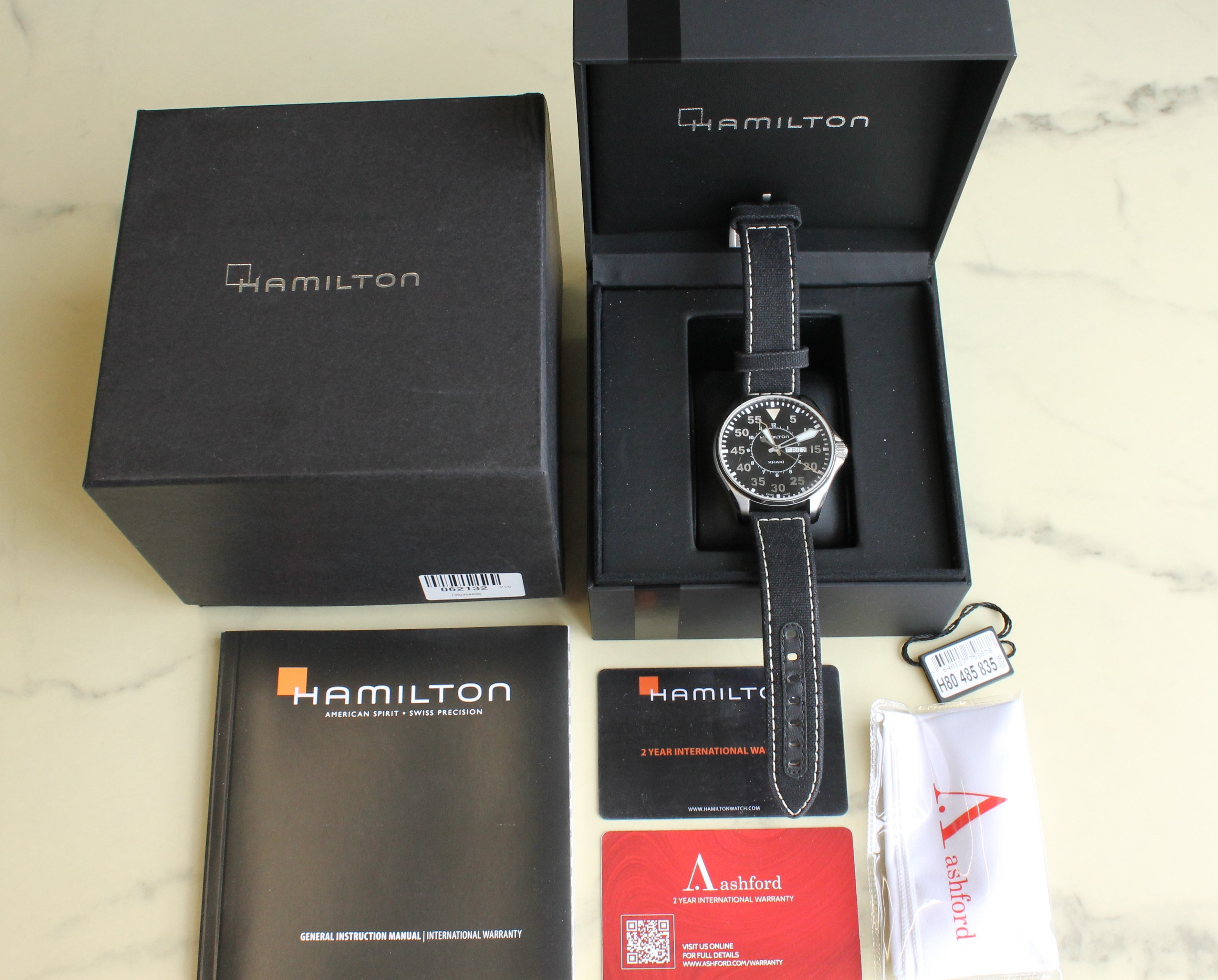 Light Gray Hamilton Khaki Men’s 43mm Steel Pilots Quartz Watch Day/Date H64110 w Box