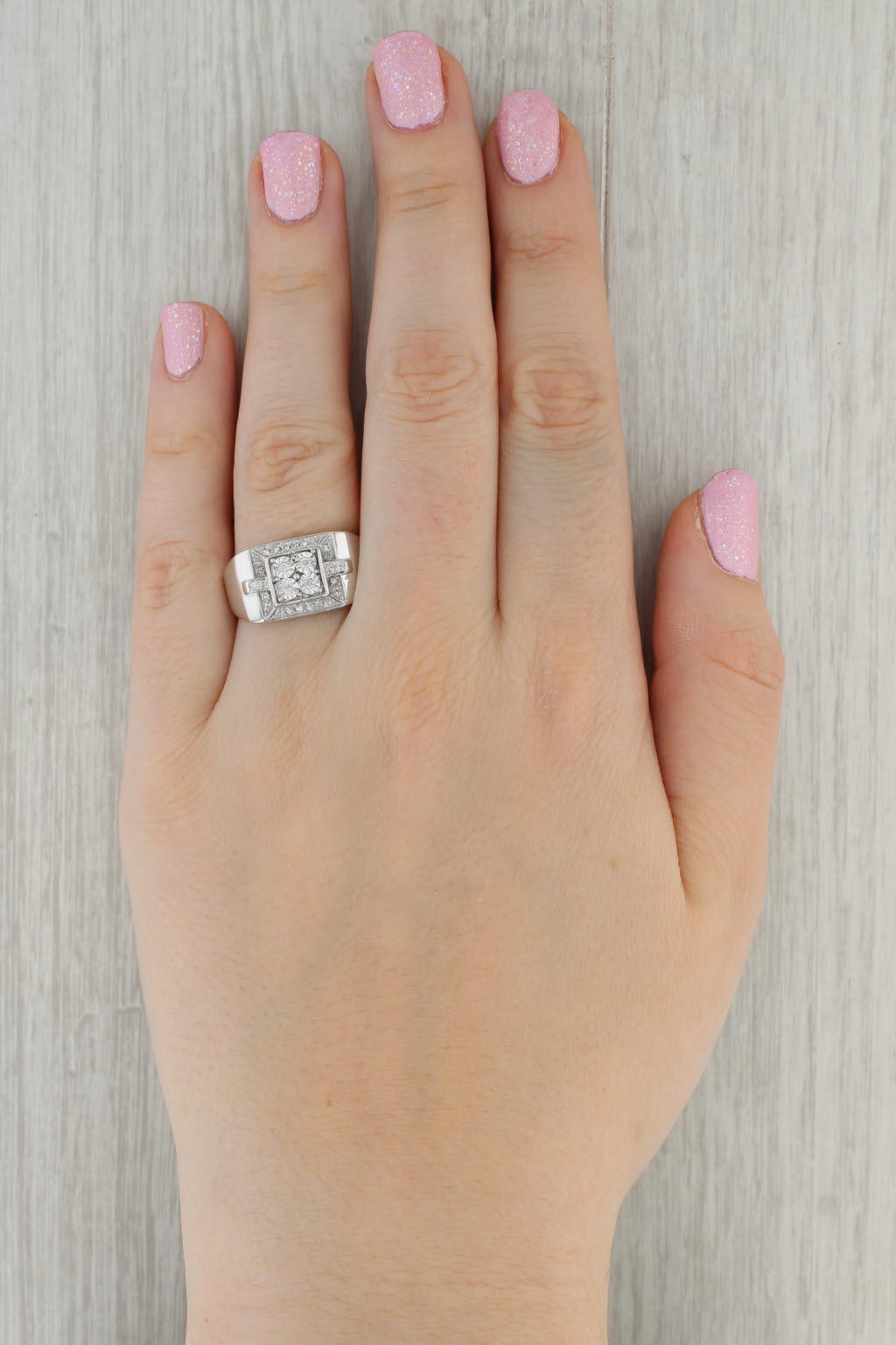 Tan 0.20ctw Diamond Cluster Ring 10k White Gold Size 8.5