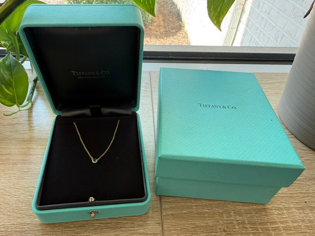 Tiffany Peretti Color by the Yard Emerald Solitaire Necklace 18k Gold Boxes 16"