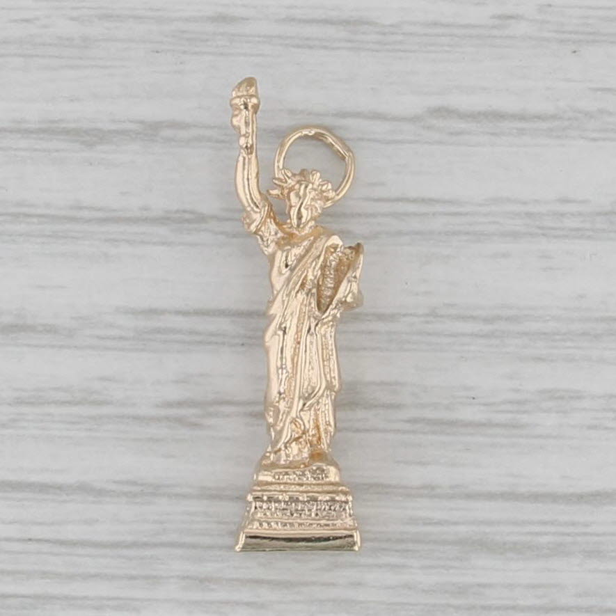 Statue of Liberty Charm 14k Yellow Gold New York City Souvenir Pendant