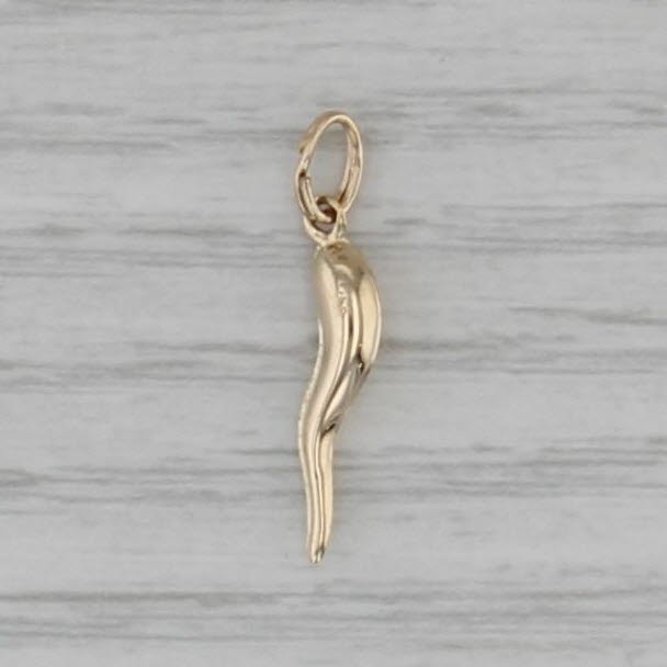 Small Italian Horn Pendant 14k Yellow Gold Good Luck Talisman Charm
