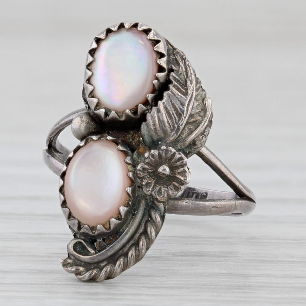 Light Gray Pink Mother of Pearl Floral Feather Ring Vintage Sterling Silver Size 5.25