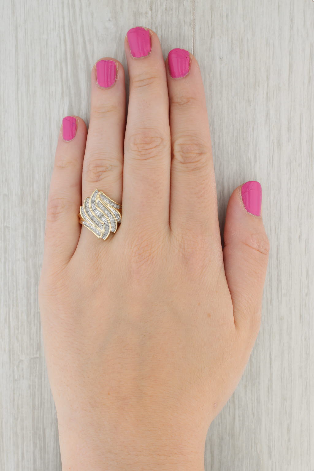 Gray 1.20ctw Diamond Scalloped Ring 10k Yellow Gold Size 9.5