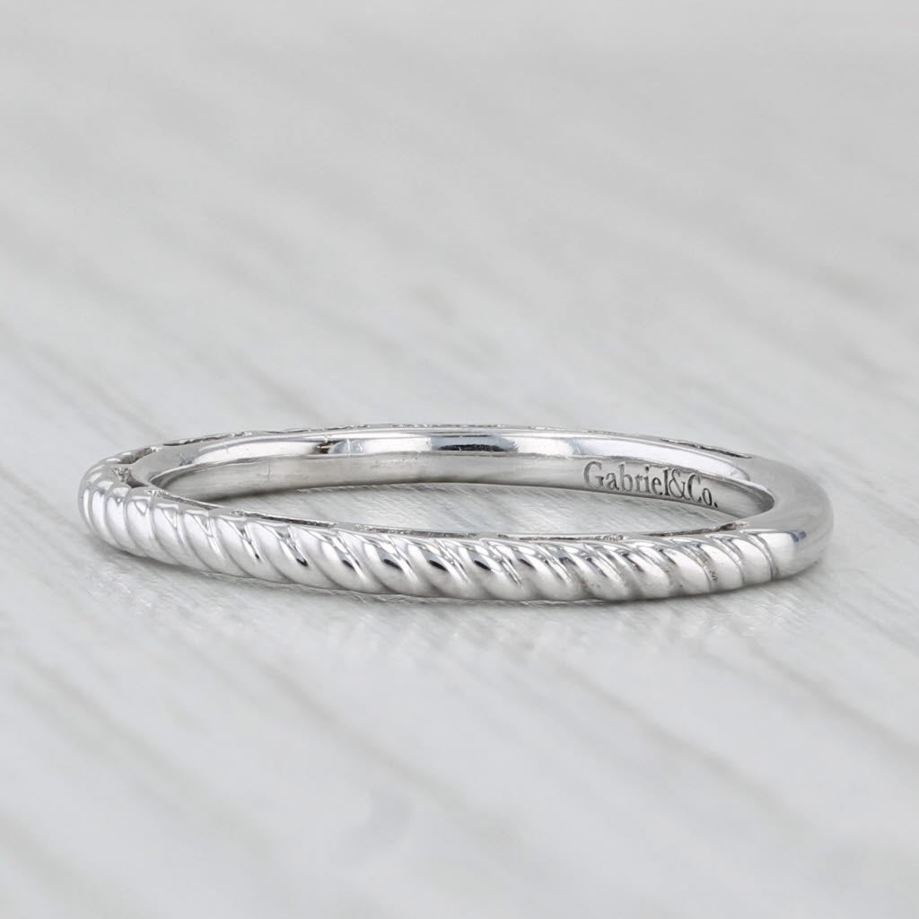 Light Gray Gabriel & Co Ring 14k White Gold Size 6.5 Twist Stackable Wedding Band