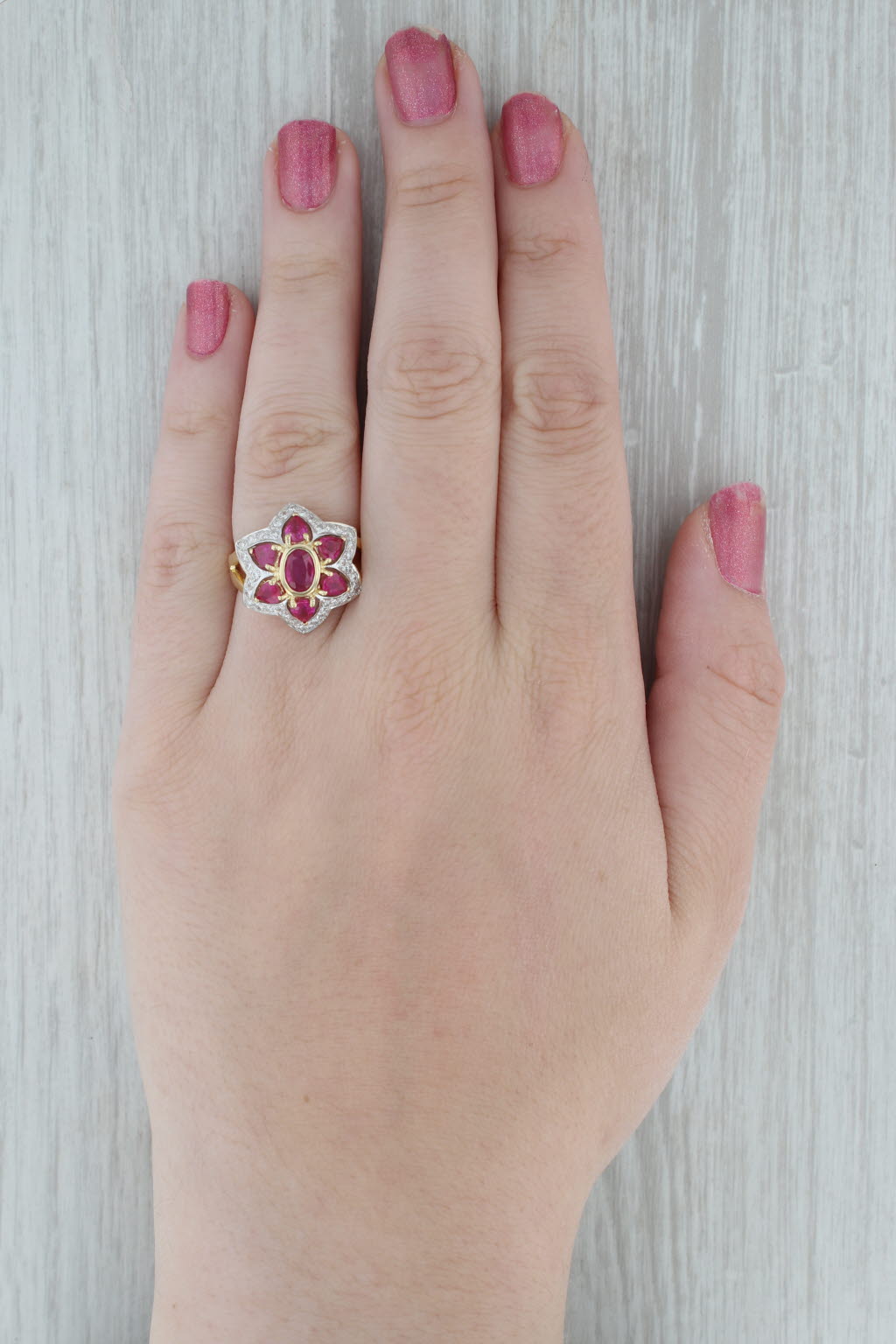 Dark Gray 2.82ctw Ruby Diamond Flower Ring 18k Gold Size 7.75 Cocktail