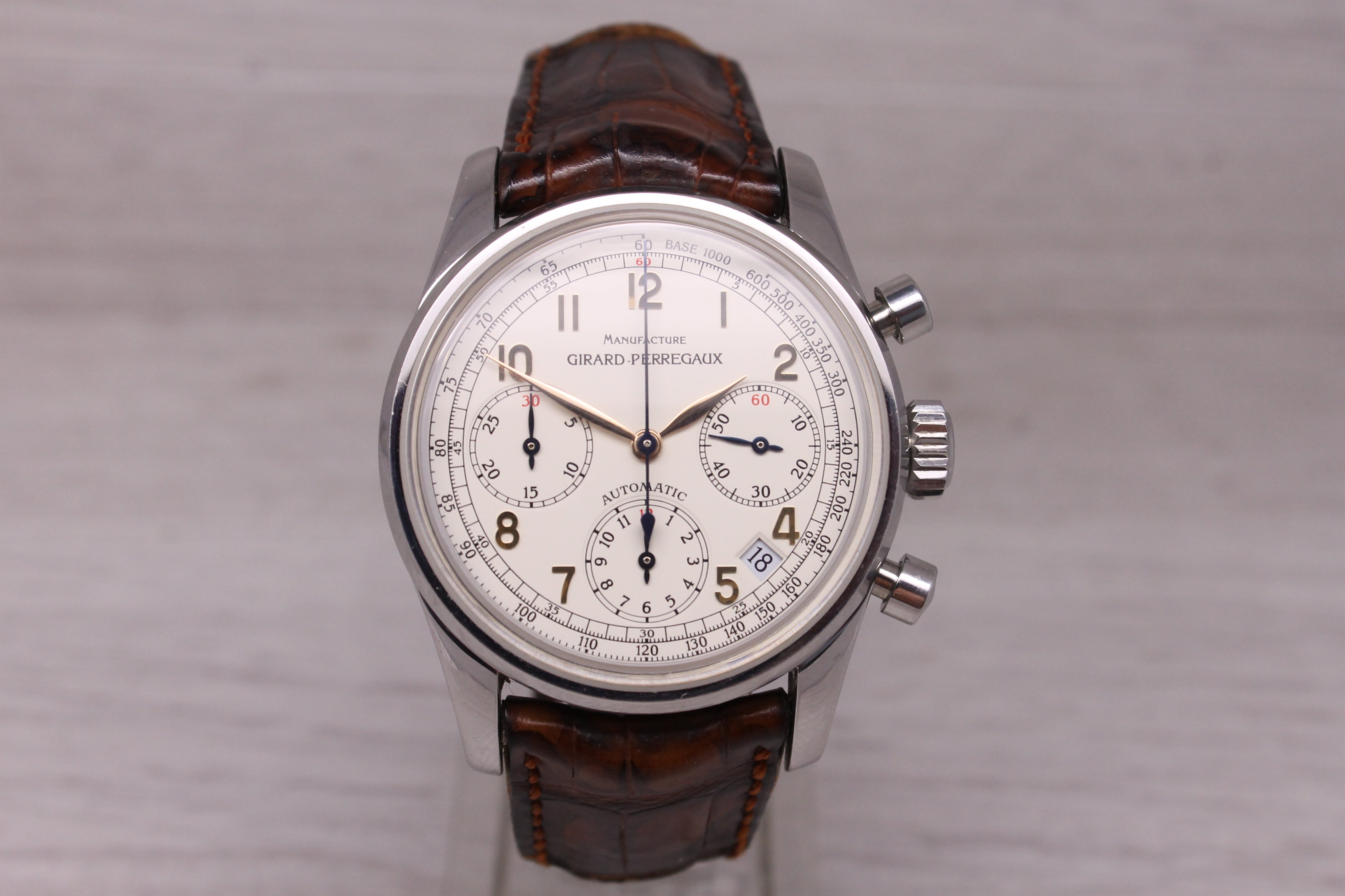 Girard Perregaux Classique Mens 38mm Steel Automatic Chronograph Watch ref.4946