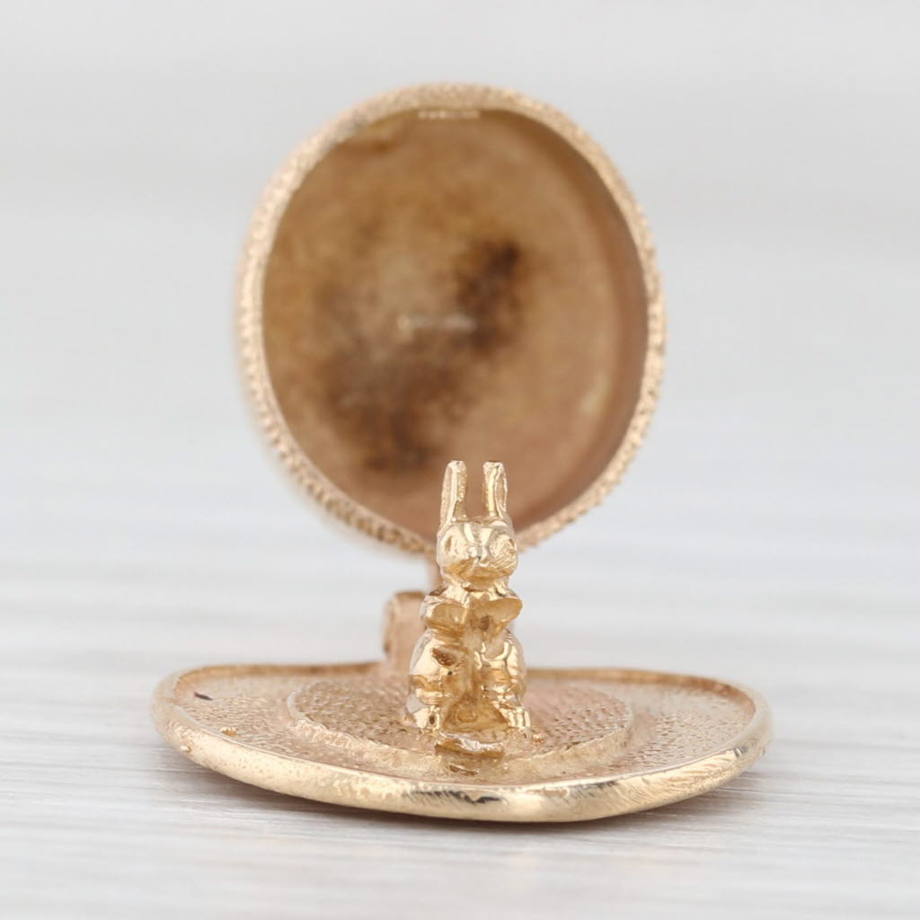 Light Gray Bunny in Top Hat Magic Trick Charm 14k Yellow Gold Opens Vintage Pendant