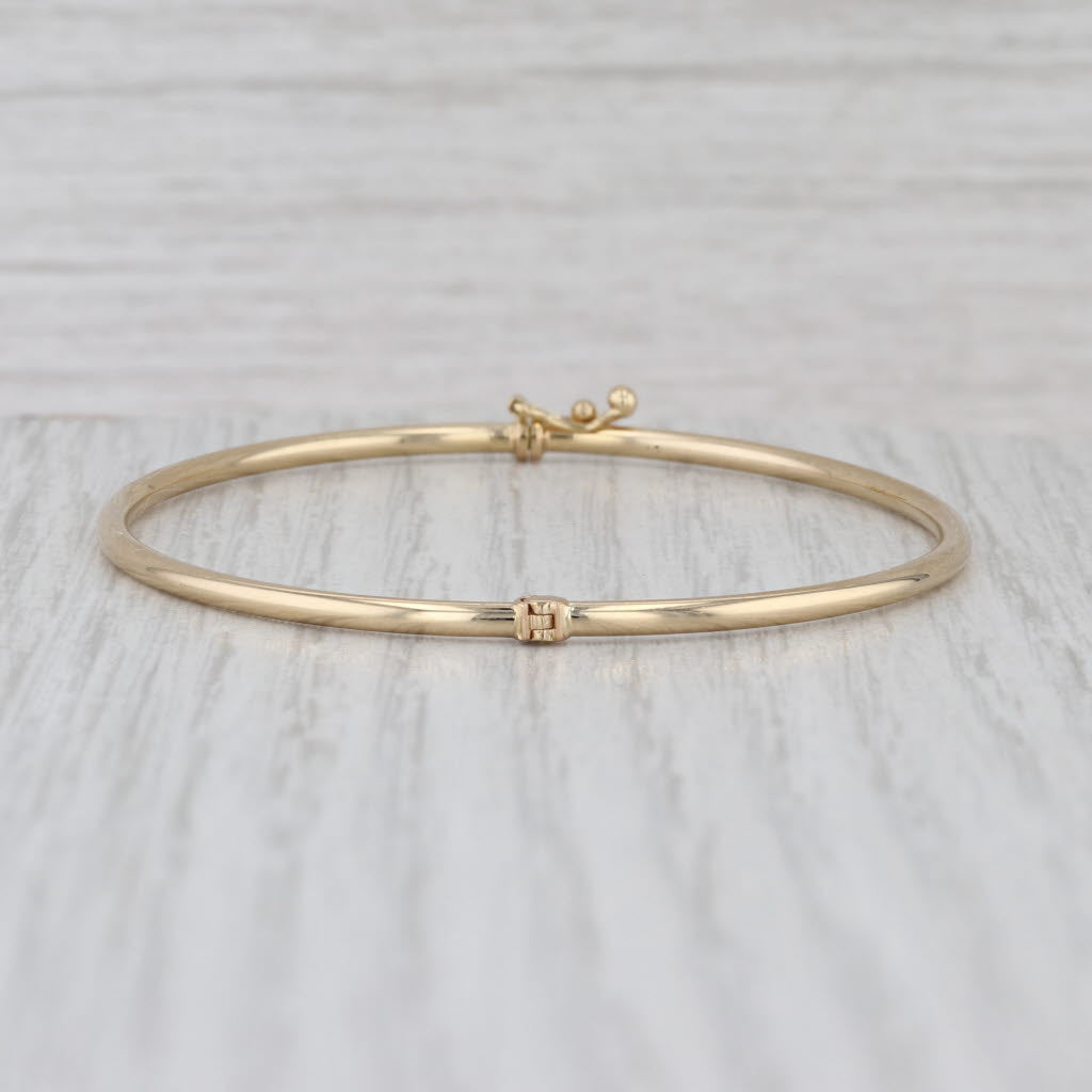 Bangle Bracelet 18k Yellow Gold Hinged 6.5" 2mm Oval