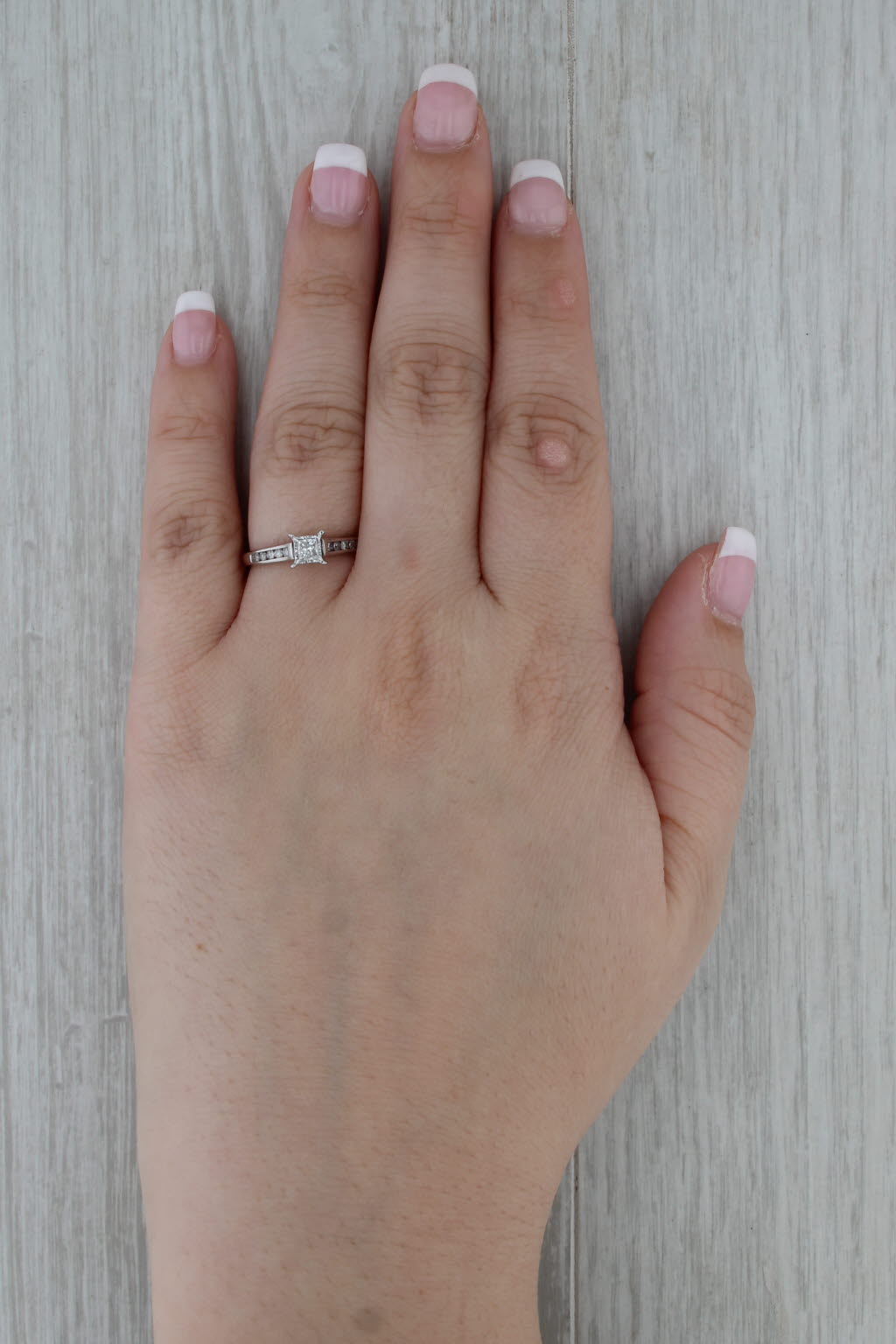 0.33ctw Princess Diamond Engagement Ring 10k White Gold Size 7 Cathedral Band