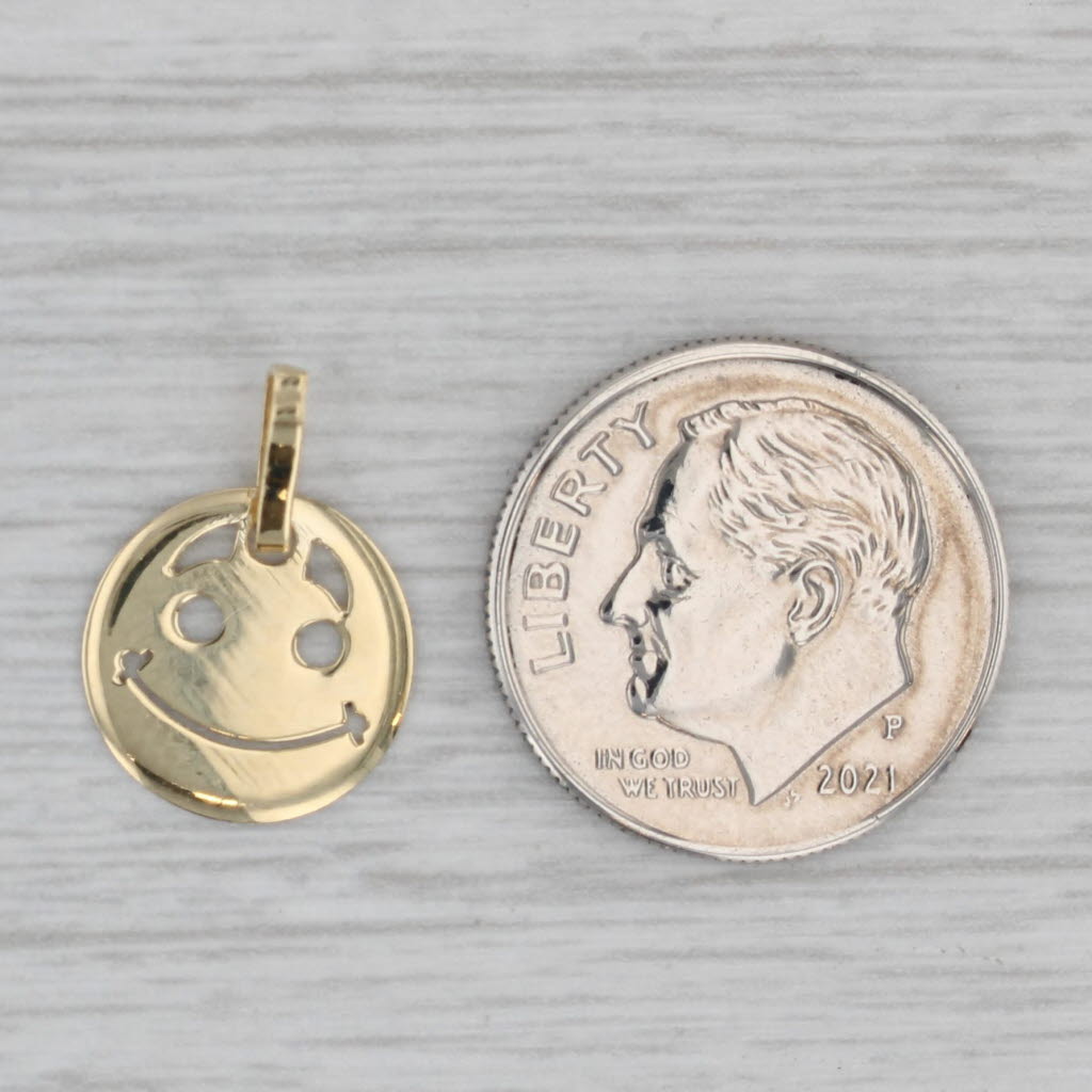 Gray Small Smiley Face Pendant 18k Yellow Gold Charm