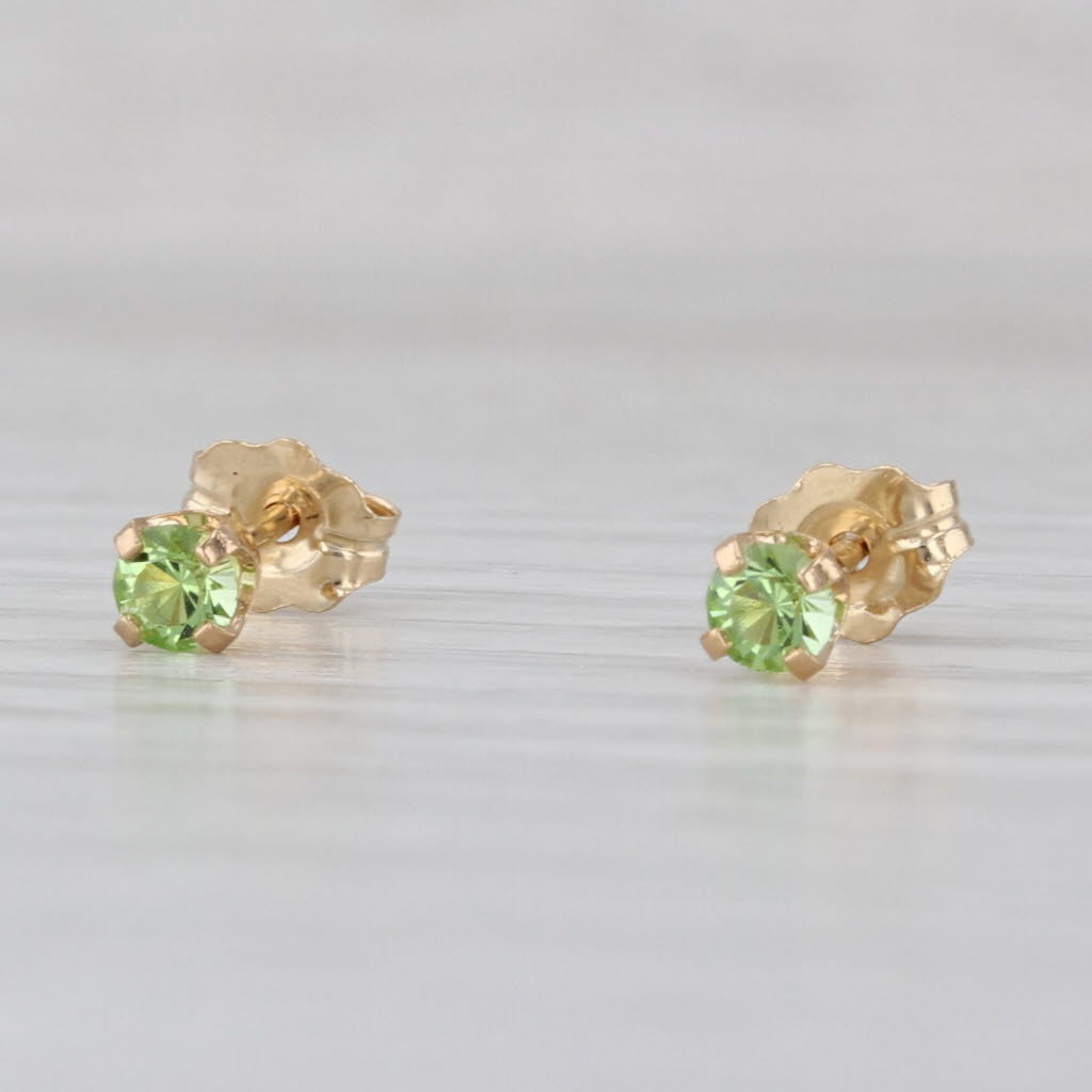 Light Green Glass Imitation Peridot Stud Earrings 14k Yellow Gold Studs