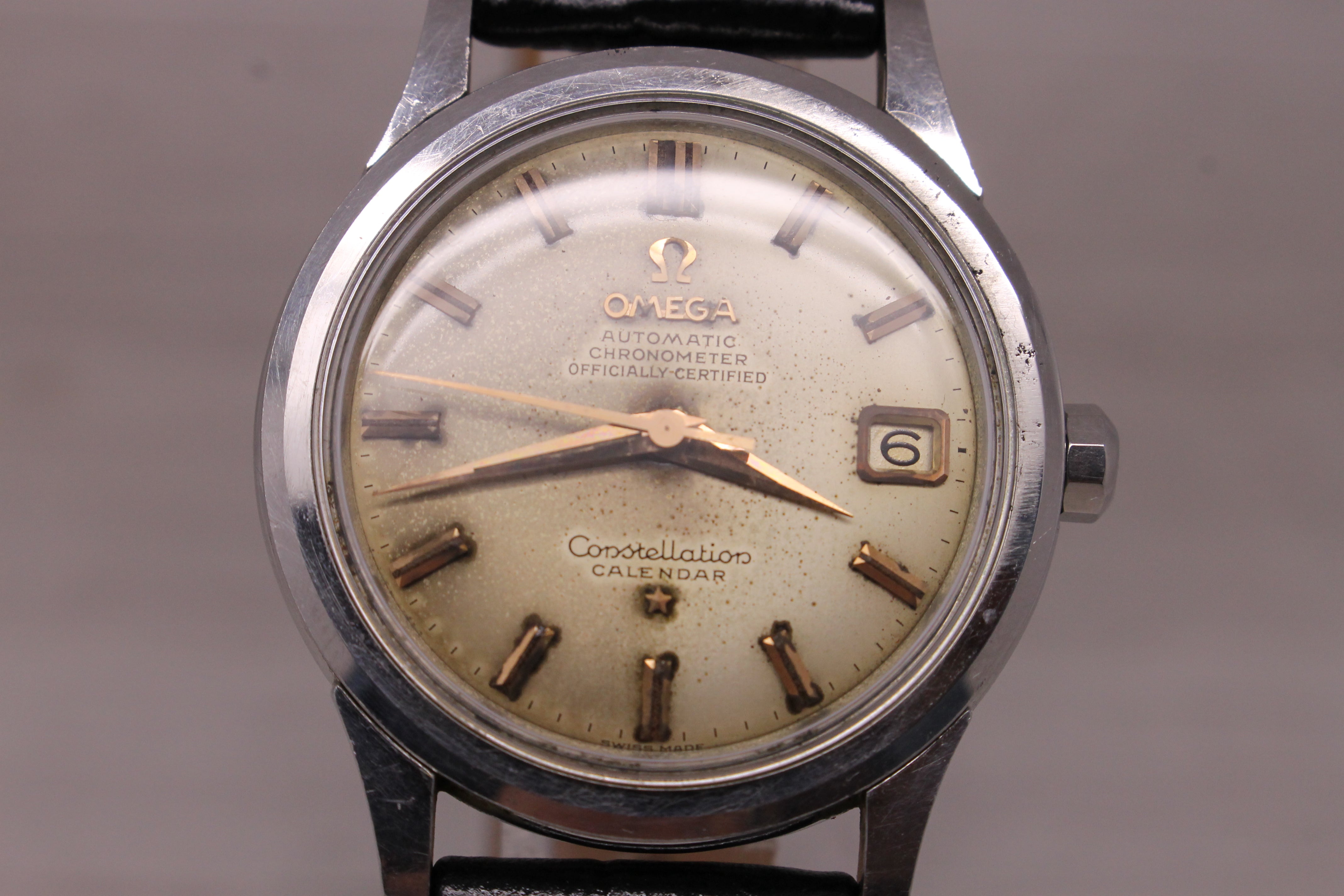 Dim Gray Vintage c.1960 Omega Constellation Calendar Mens 35mm Steel Automatic Watch 504