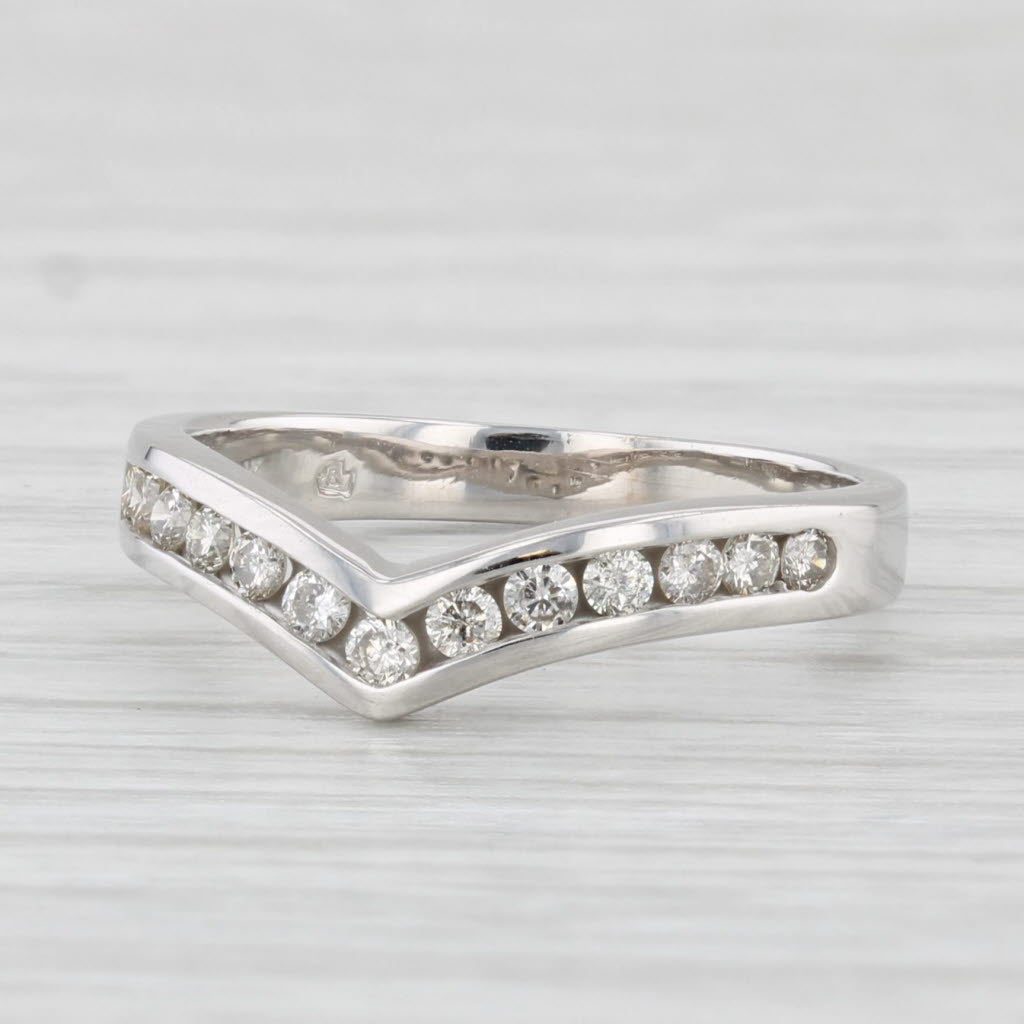 Light Gray 0.25ctw Diamond Contoured V Ring 14k White Gold Size 4.75-5 Wedding Band