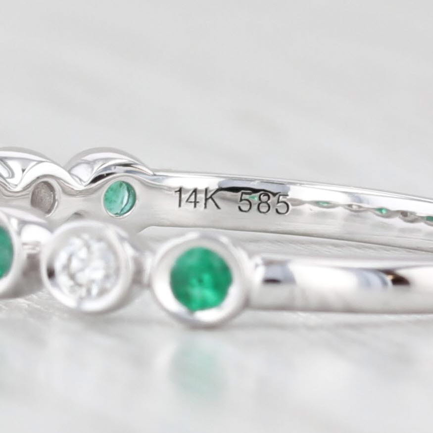 Light Gray New 0.25ctw Diamond Emerald Stackable Ring 14k White Gold Wedding Band Size 7