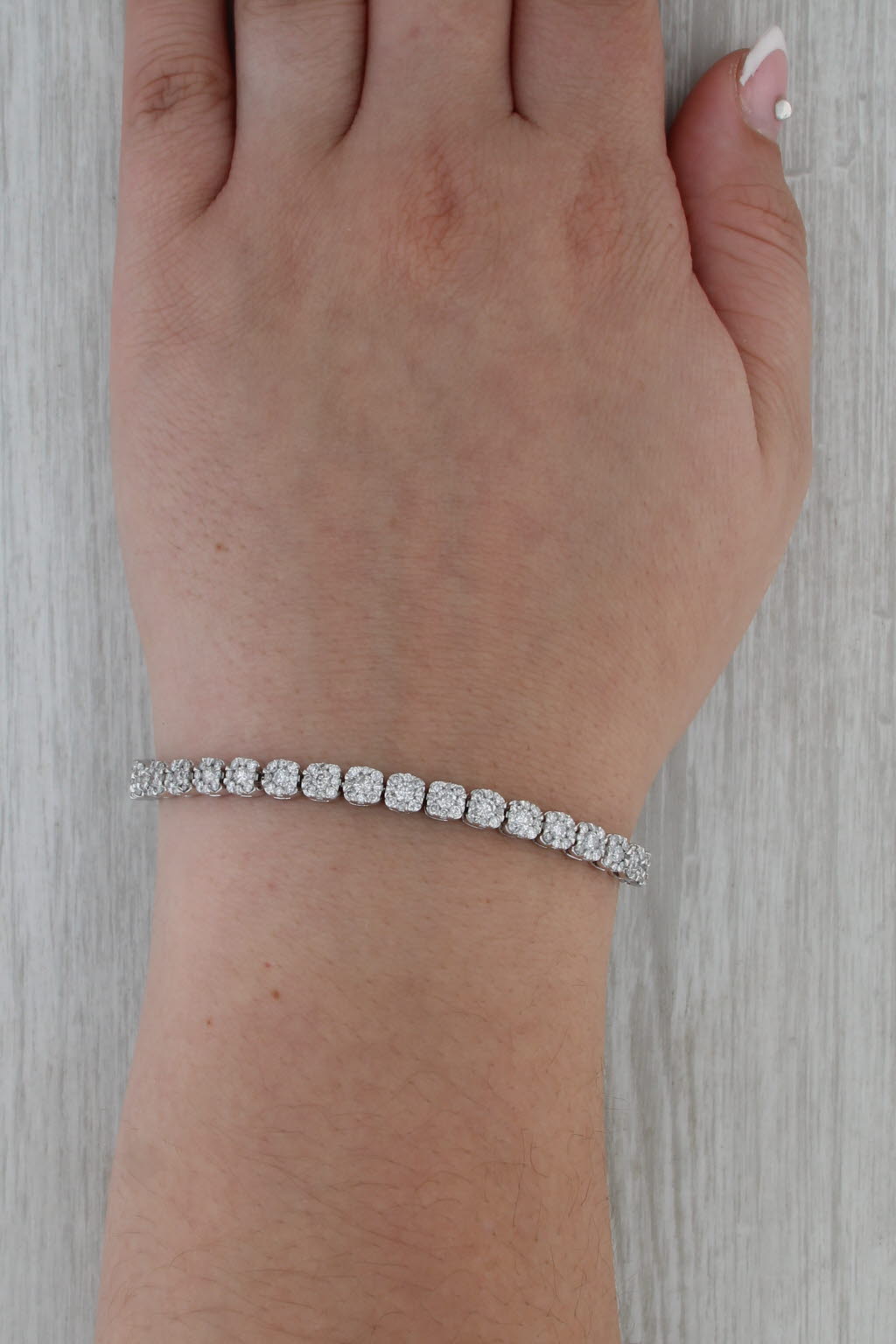 4.40ctw Diamond Tennis Bracelet 10k White Gold 7" 4.6mm