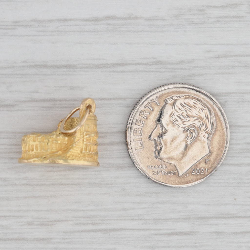 Gray Vintage Roman Colosseum Charm 18k Yellow Gold Rome Italy Souvenir Pendant