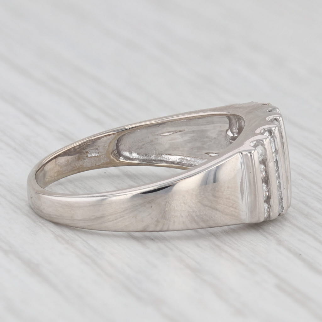 Light Gray 0.35ctw Diamond Ring 10k White Gold Size 8