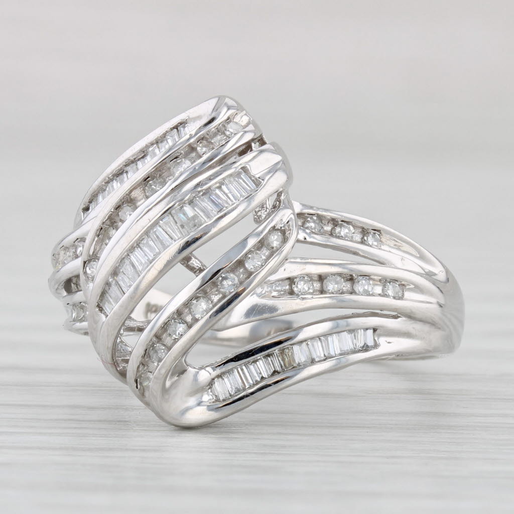 Light Gray 0.34ctw Diamond Scalloped Bypass Ring 10k White Gold Size 7.25