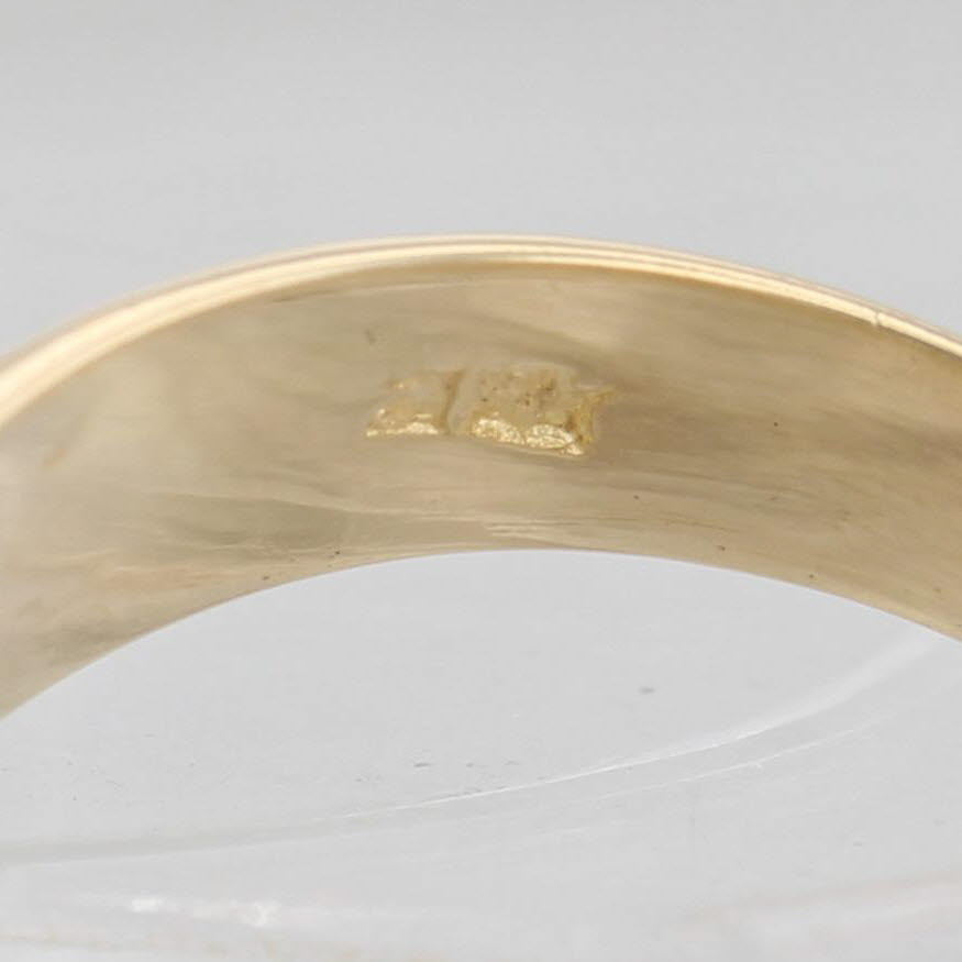 Light Gray Cubic Zirconia Ring 18k Yellow Gold Scalloped Band Size 7.25