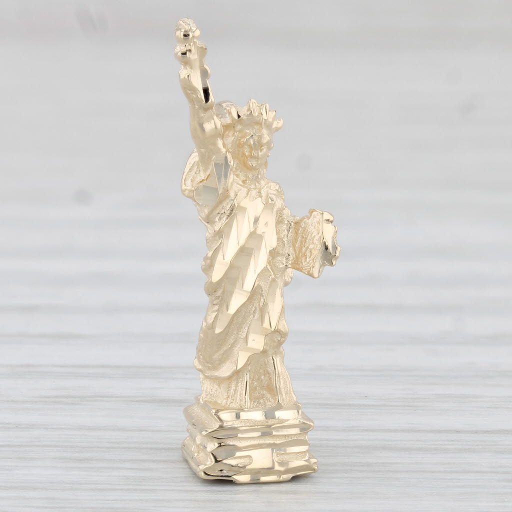 Light Gray Statue of Liberty Pendant 14k Yellow Gold New York City Souvenir Charm