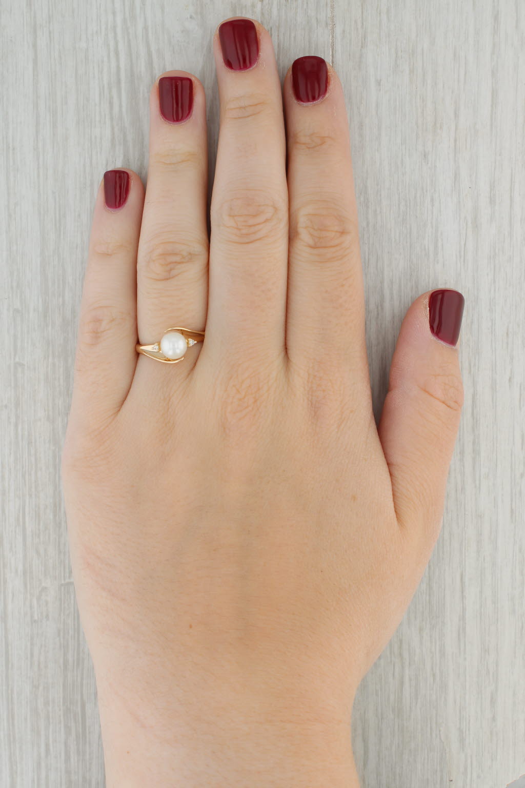 Tan 0.20ctw Cultured Pearl and Diamond 14K Yellow Gold Ring