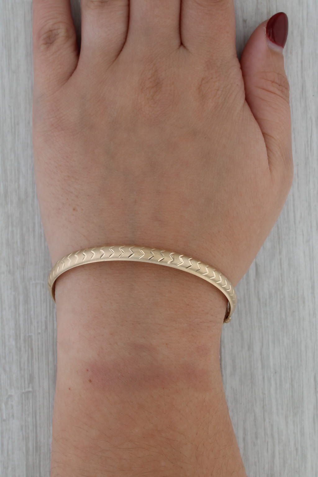 7" Brushed Patterned Bangle Bracelet 14k Yellow Gold 6.1mm