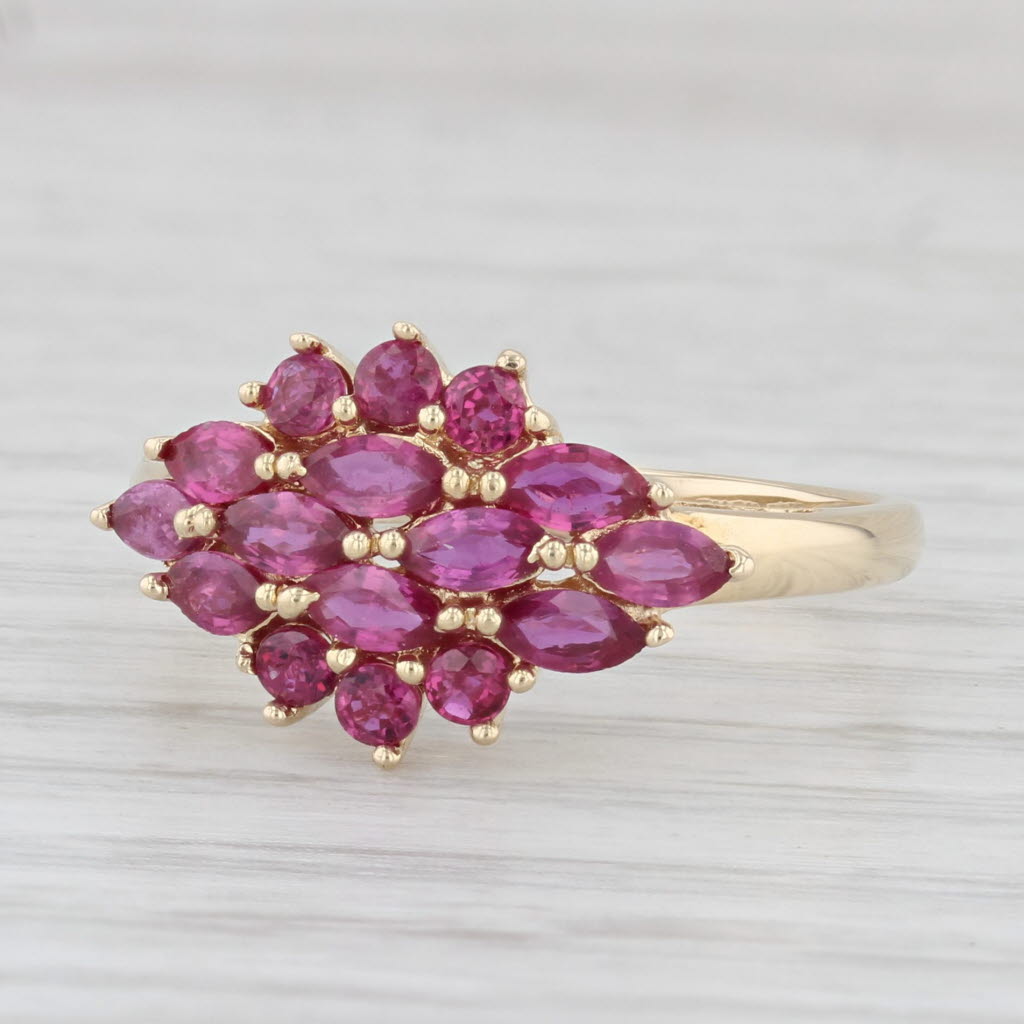 Light Gray 1.87ctw Red Ruby Cluster Ring 14k Yellow Gold Size 8.5
