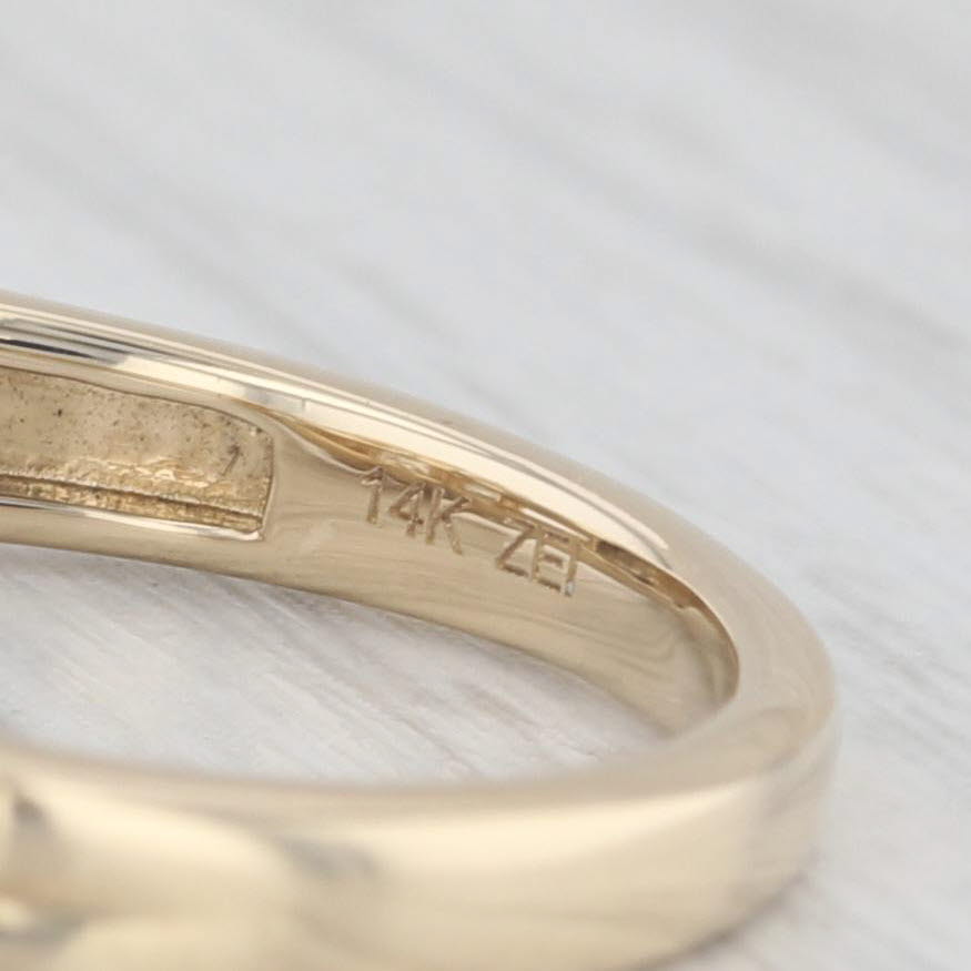 Light Gray 0.90ctw Princess Diamond Halo 3-Stone Engagement Ring 14k Yellow Gold Size 7