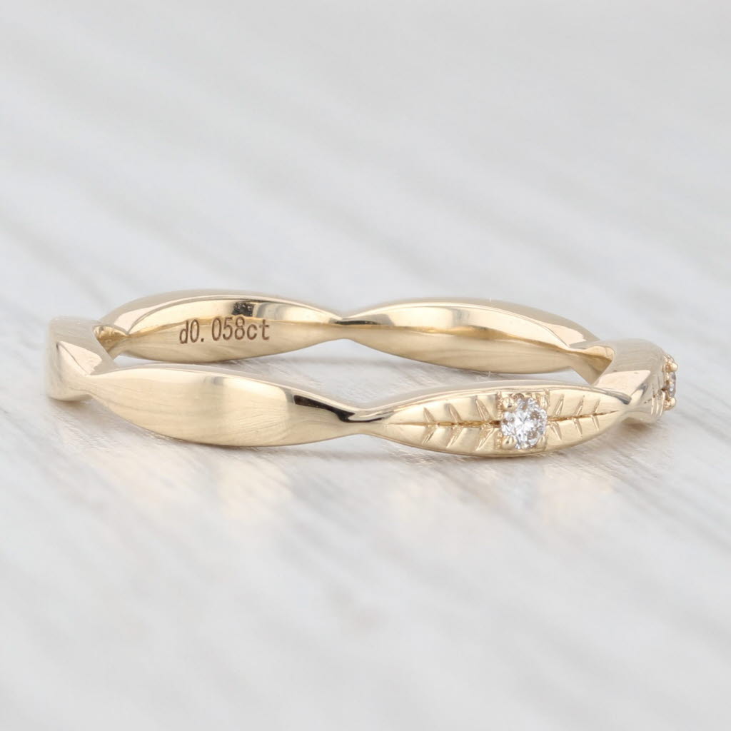 Light Gray New Scalloped Diamond Wedding Band 14k Yellow Gold Stackable Anniversary Ring