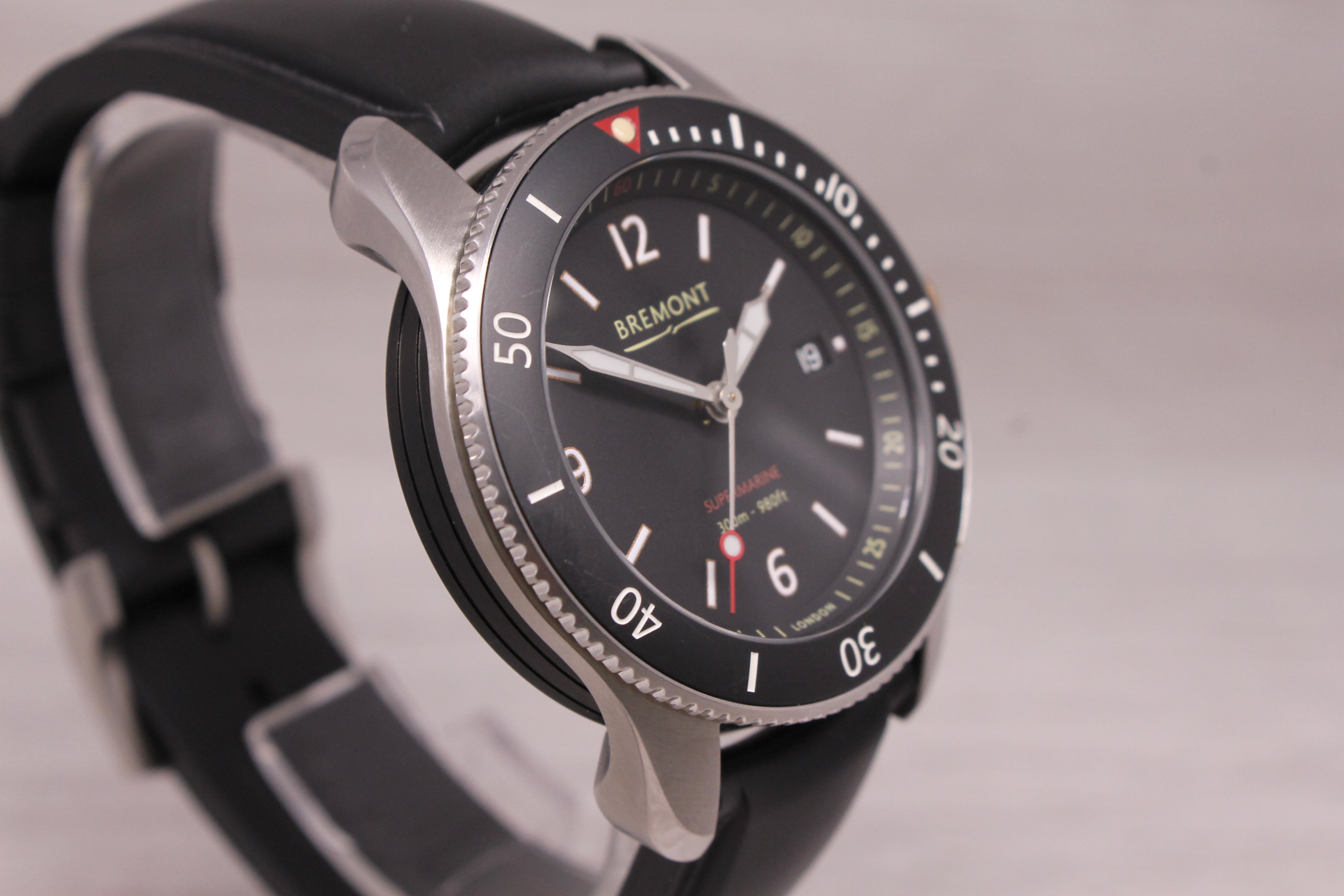 Dark Gray Bremont Supermarine S300 40mm Mens Steel Automatic Divers Watch Rubber Strap