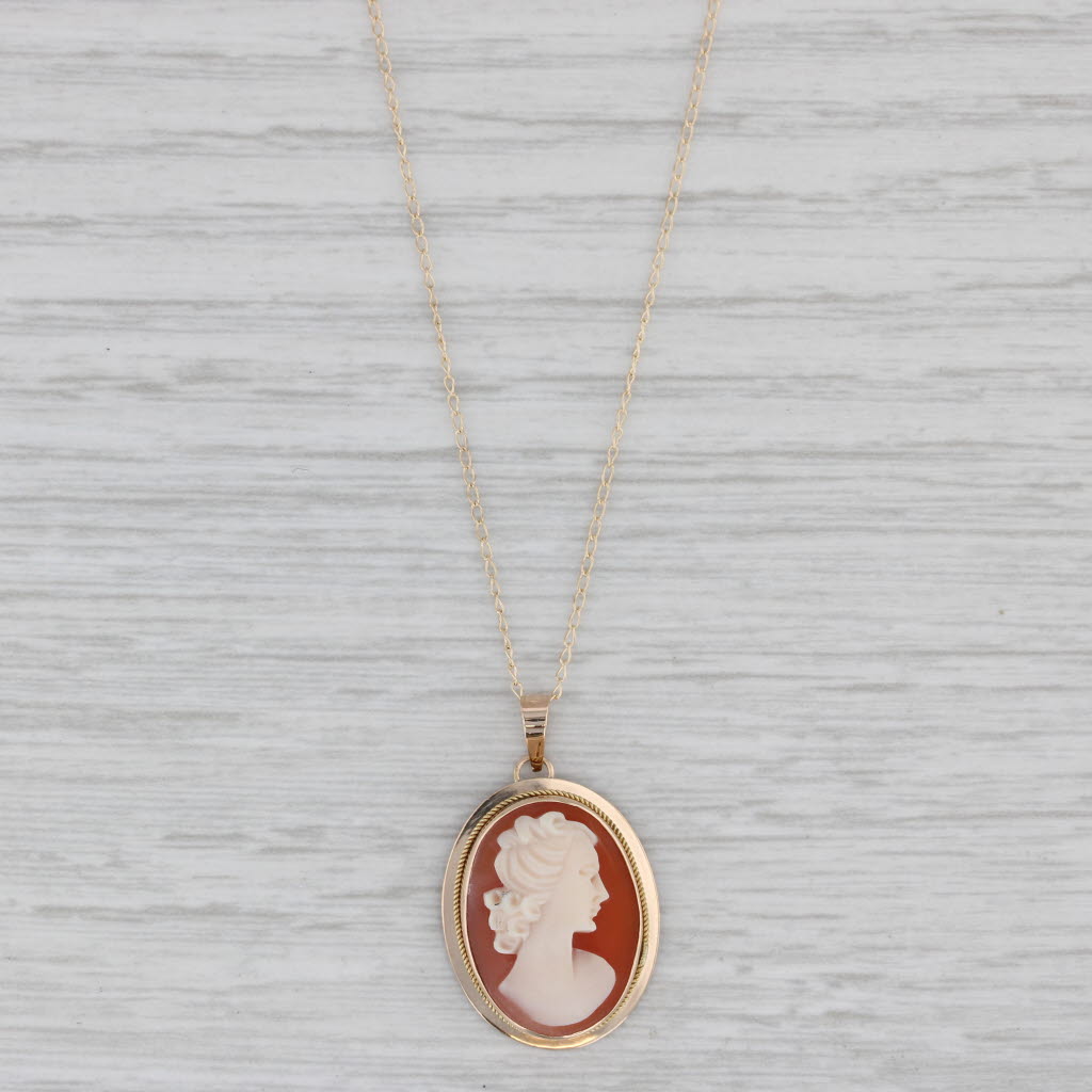 Gray Carved Shell Cameo Pendant Necklace 14k Yellow Gold 18" Curb Chain