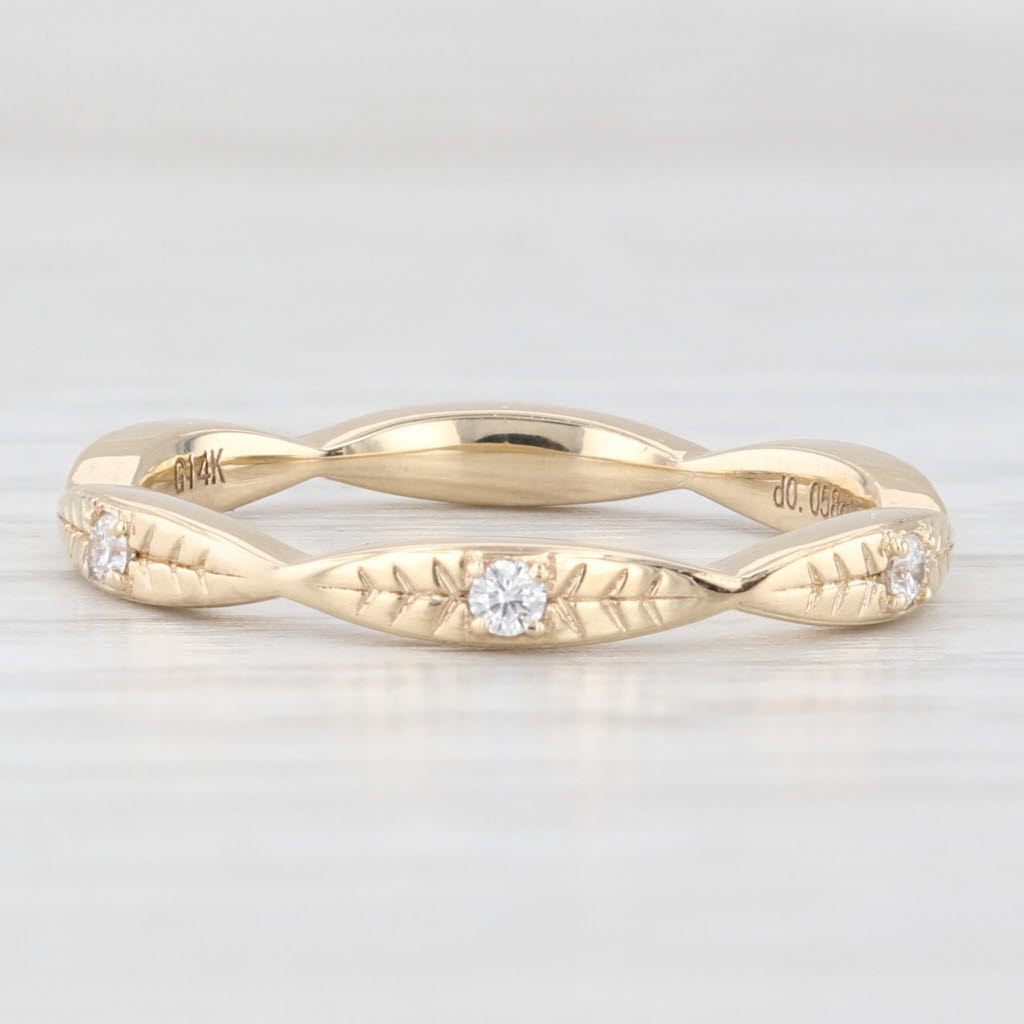 Light Gray New Scalloped Diamond Wedding Band 14k Yellow Gold Stackable Anniversary Ring