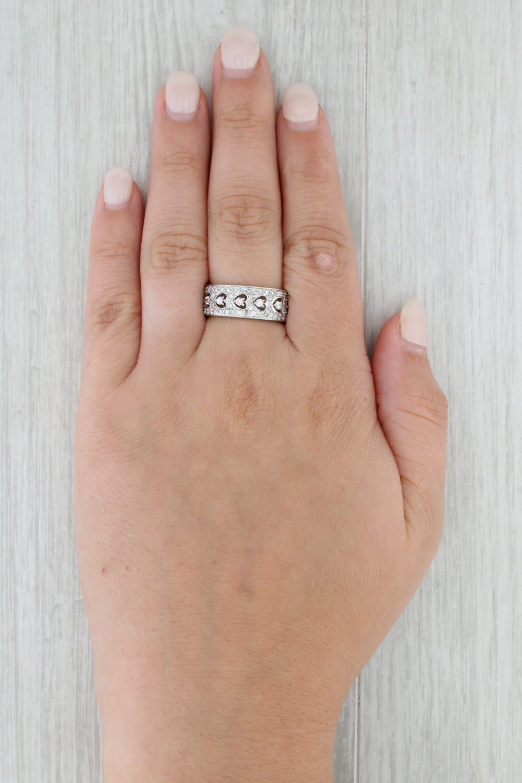 0.70ctw Diamond Heart Pattern Ring 14k White Gold Size 8.25 Anniversary Band