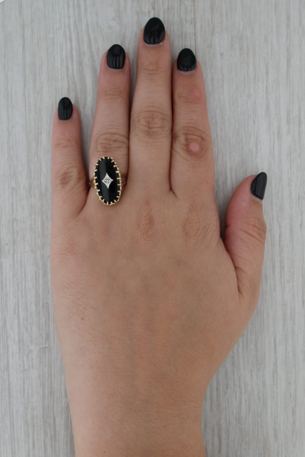 Onyx Diamond Signet Ring 10k Yellow Gold Size 7.5 Vintage