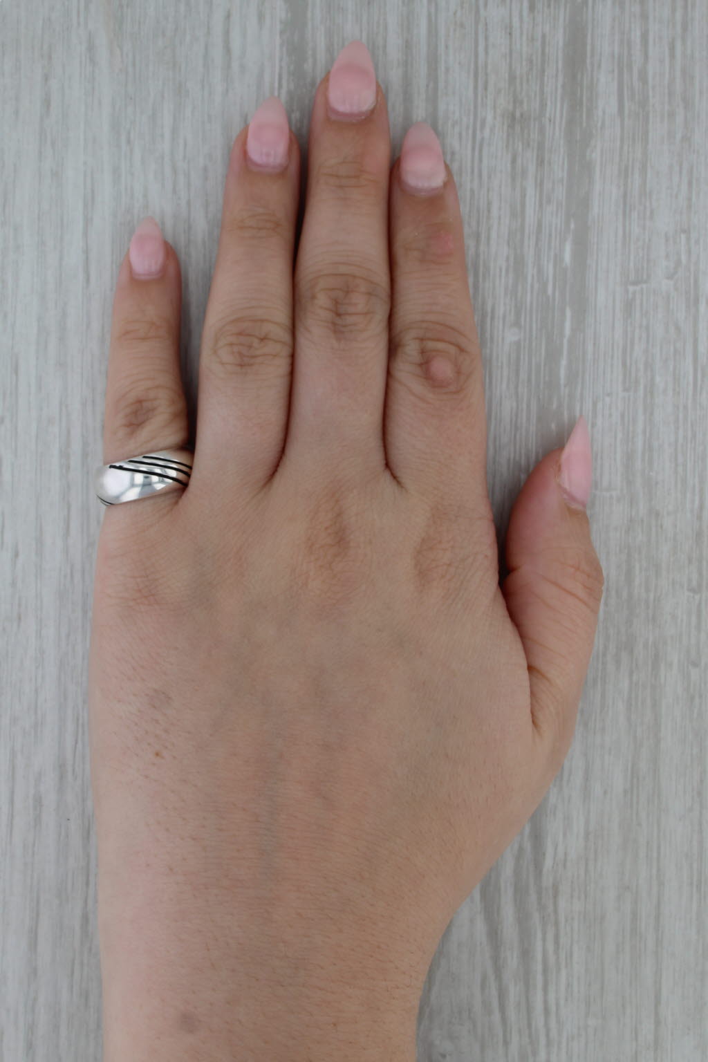 Line Etched Silver Band Sterling Silver Size 6 Ring 8mm Mexico