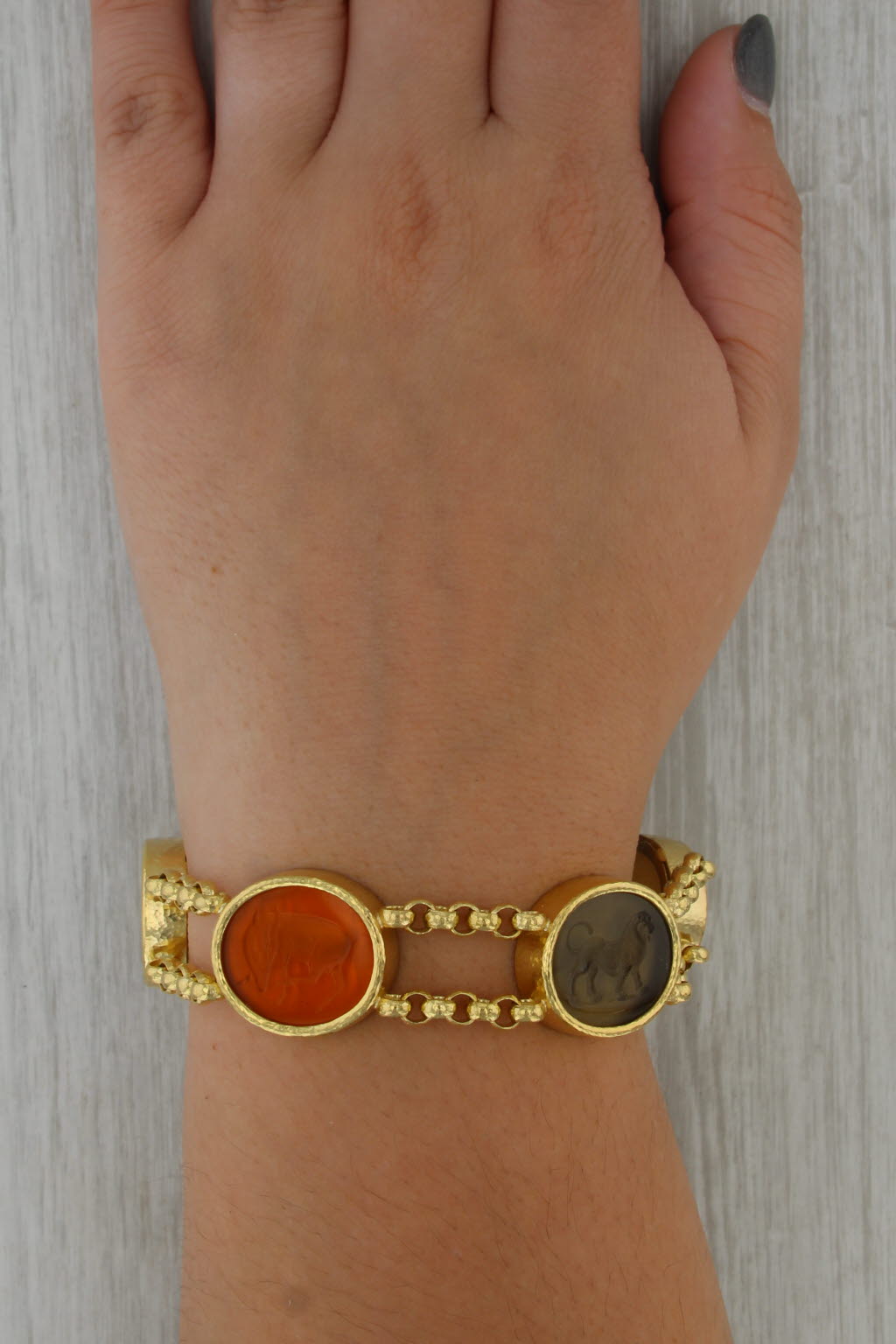 Elizabeth Locke Venetian Intaglio Bracelet 19k Gold 7.5" Glass Mother of Pearl