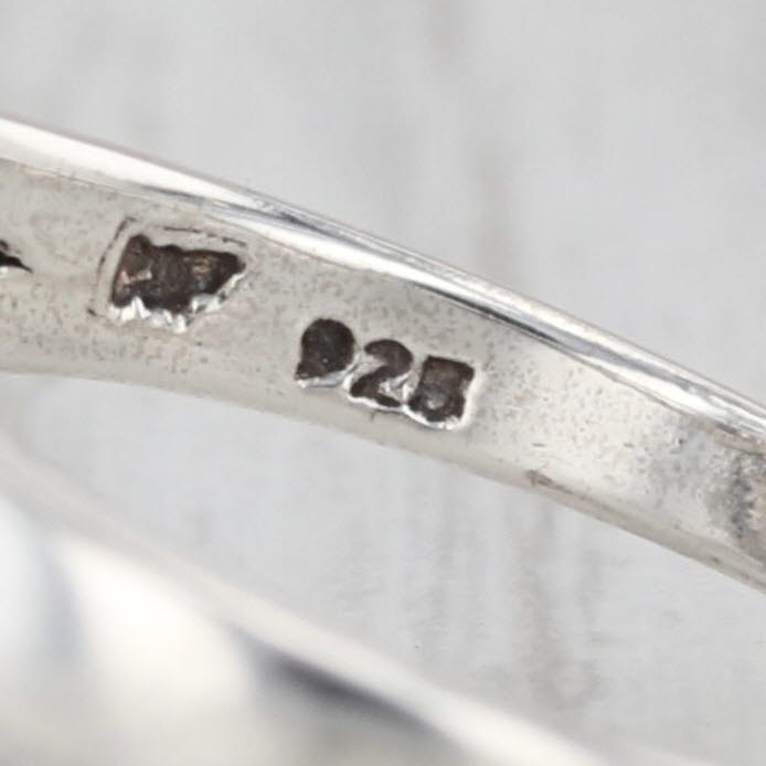 Vintage Southwestern Mother of Pearl Ring Sterling Silver Size 8.25