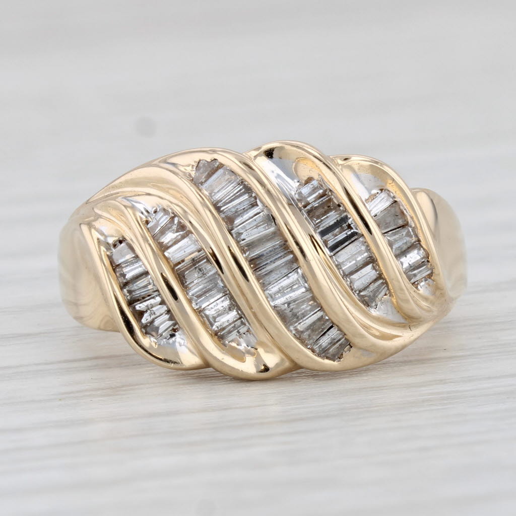 Light Gray 0.75ctw Diamond Scalloped Croissant Ring 14k Yellow Gold Size 5.75