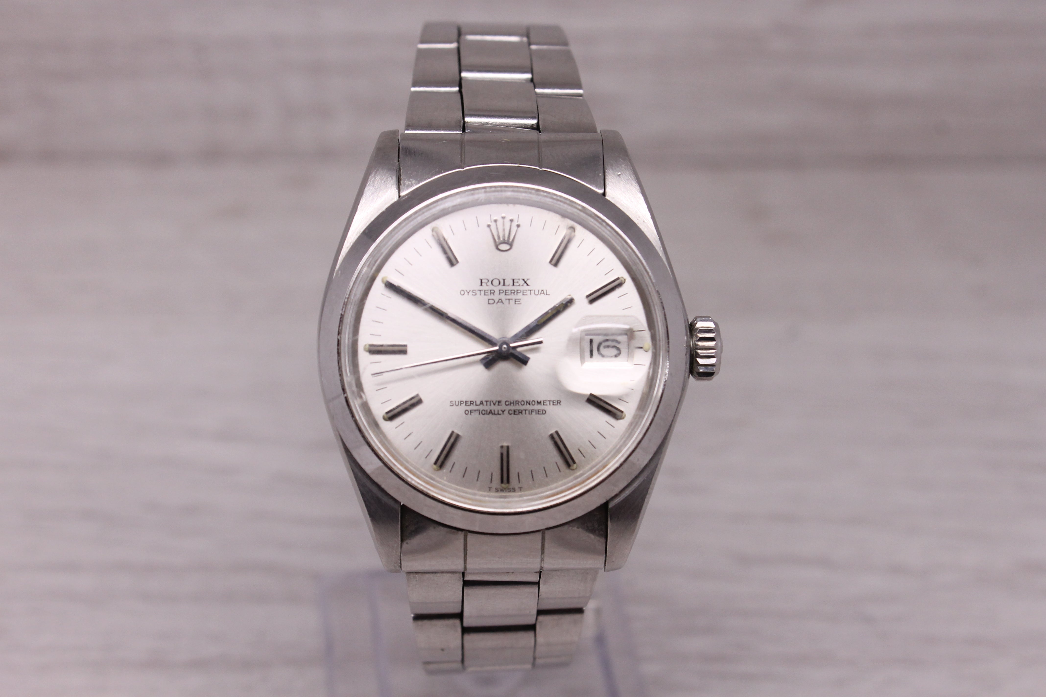 Vintage 1974 Rolex Date 1500 Mens 34mm Steel Automatic Watch c.1570 Oyster Band