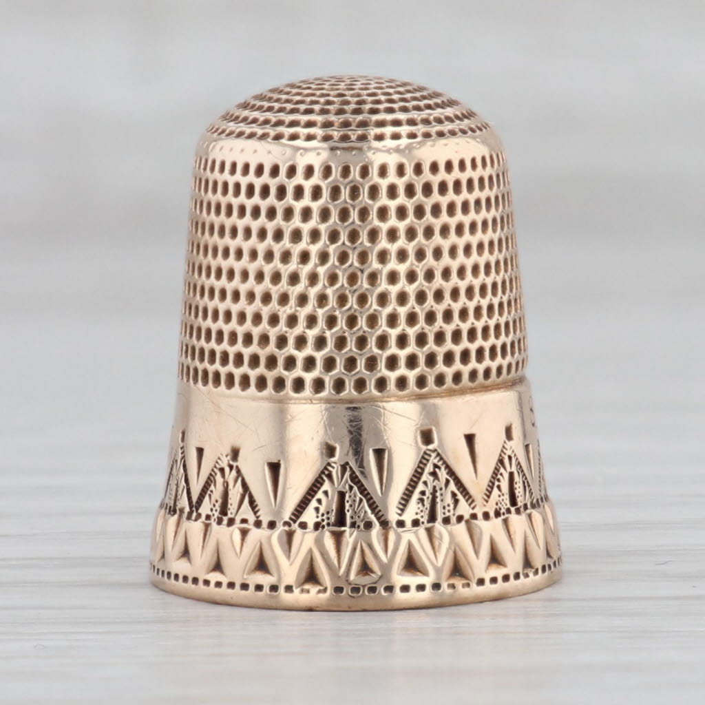 Light Gray Antique Size 8 Thimble 10k Yellow Gold Sewing Collectible Keepsake