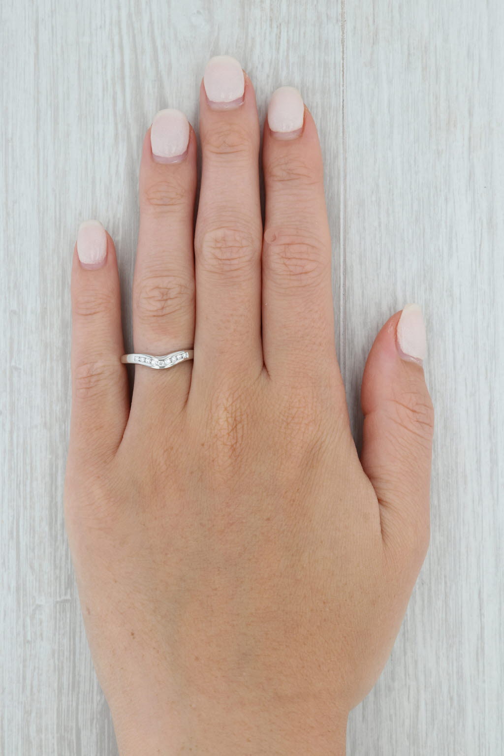 Gray VS2 Diamond Wedding Band Platinum Size 7 Contoured Ring Guard Stackable