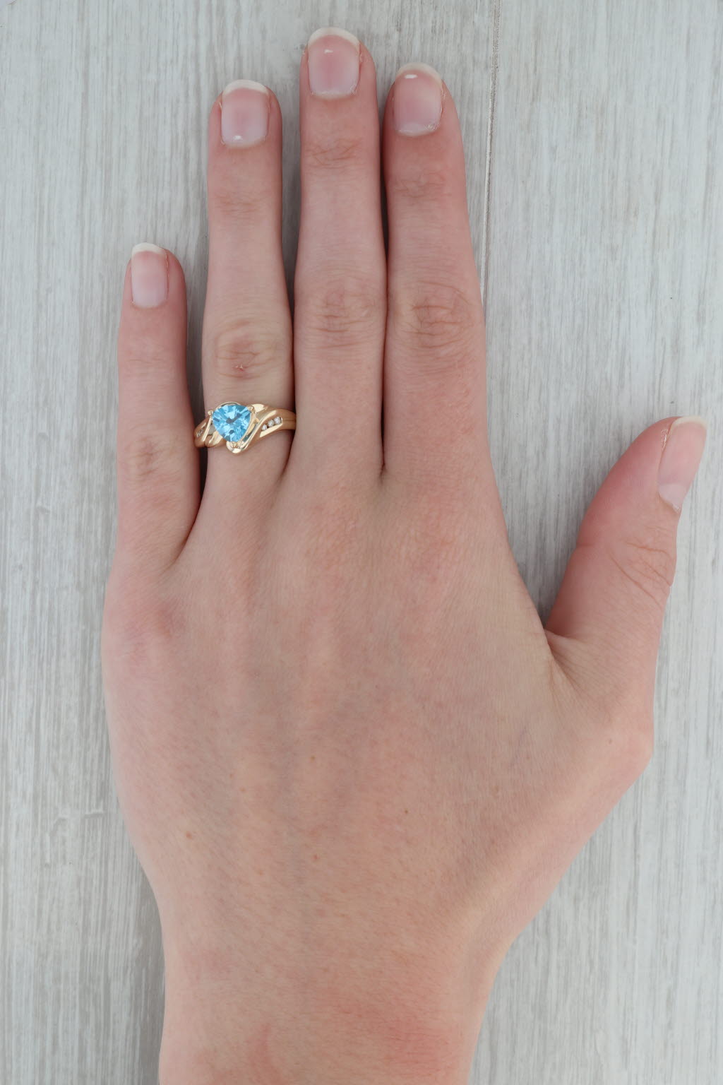 Dark Gray 1.50ctw Trillion Blue Topaz Diamond Ring 14k Yellow Gold Size 7 Bypass