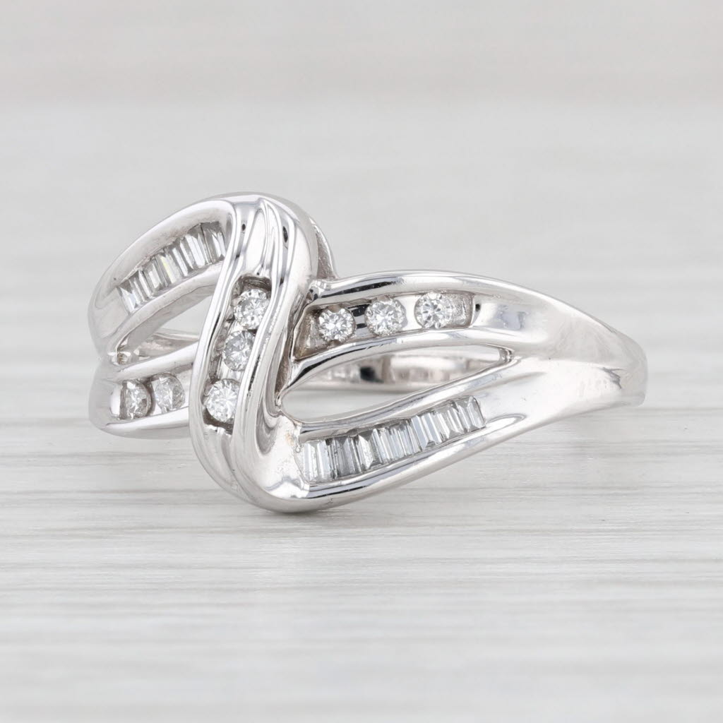 Light Gray 0.15ctw Diamond Bypass Ring 14k White Gold Size 7