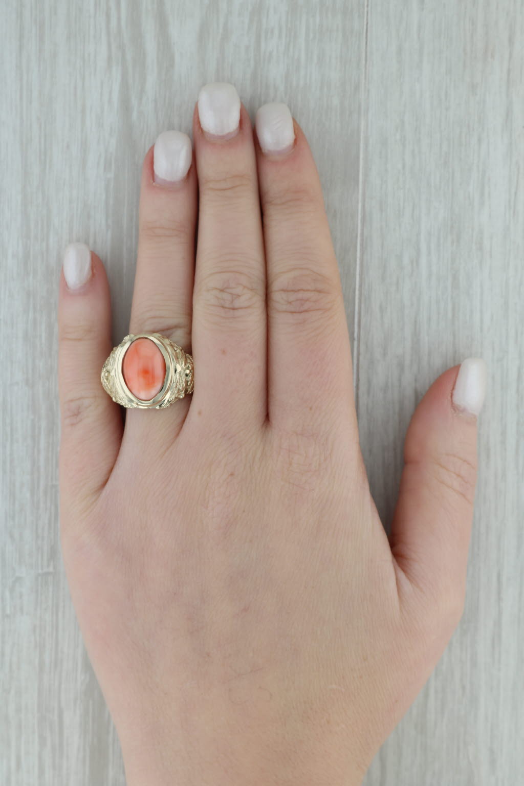 Dark Gray Coral Oval Cabochon Solitaire Ring 14k Yellow Gold Size 9.25