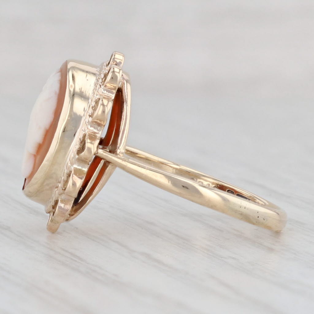 Light Gray Vintage Carved Shell Cameo Ring 9k Yellow Gold Size 5.25