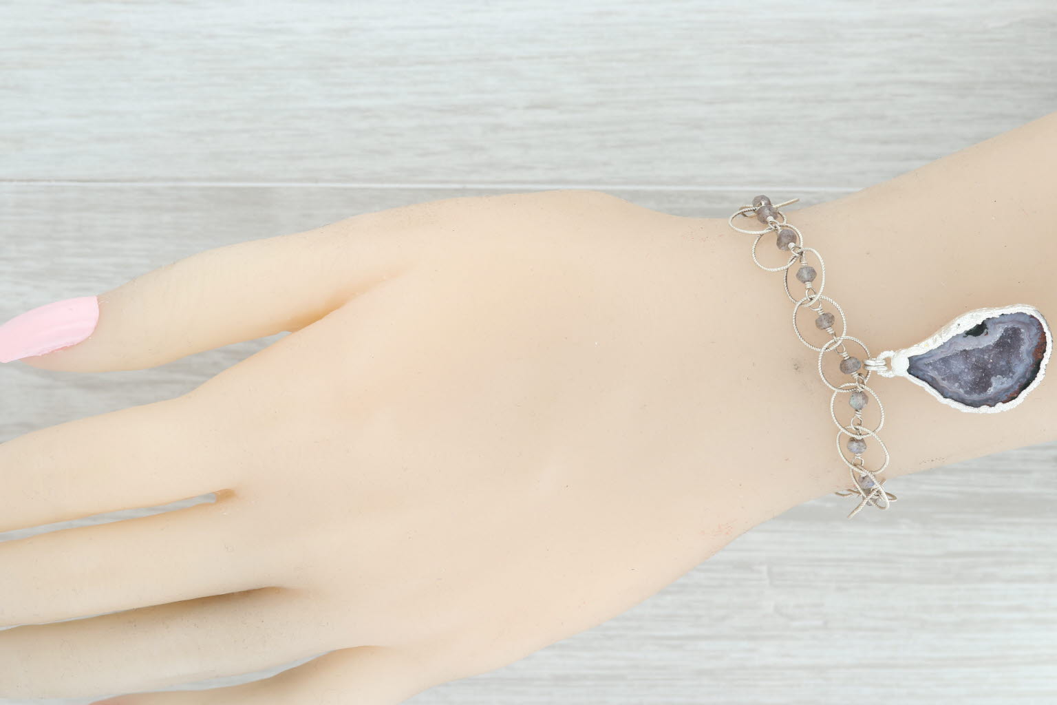 Light Gray New Nina Nguyen Charm Bracelet Sterling Druzy Geode Quartz Labradorite Bead 7.5"