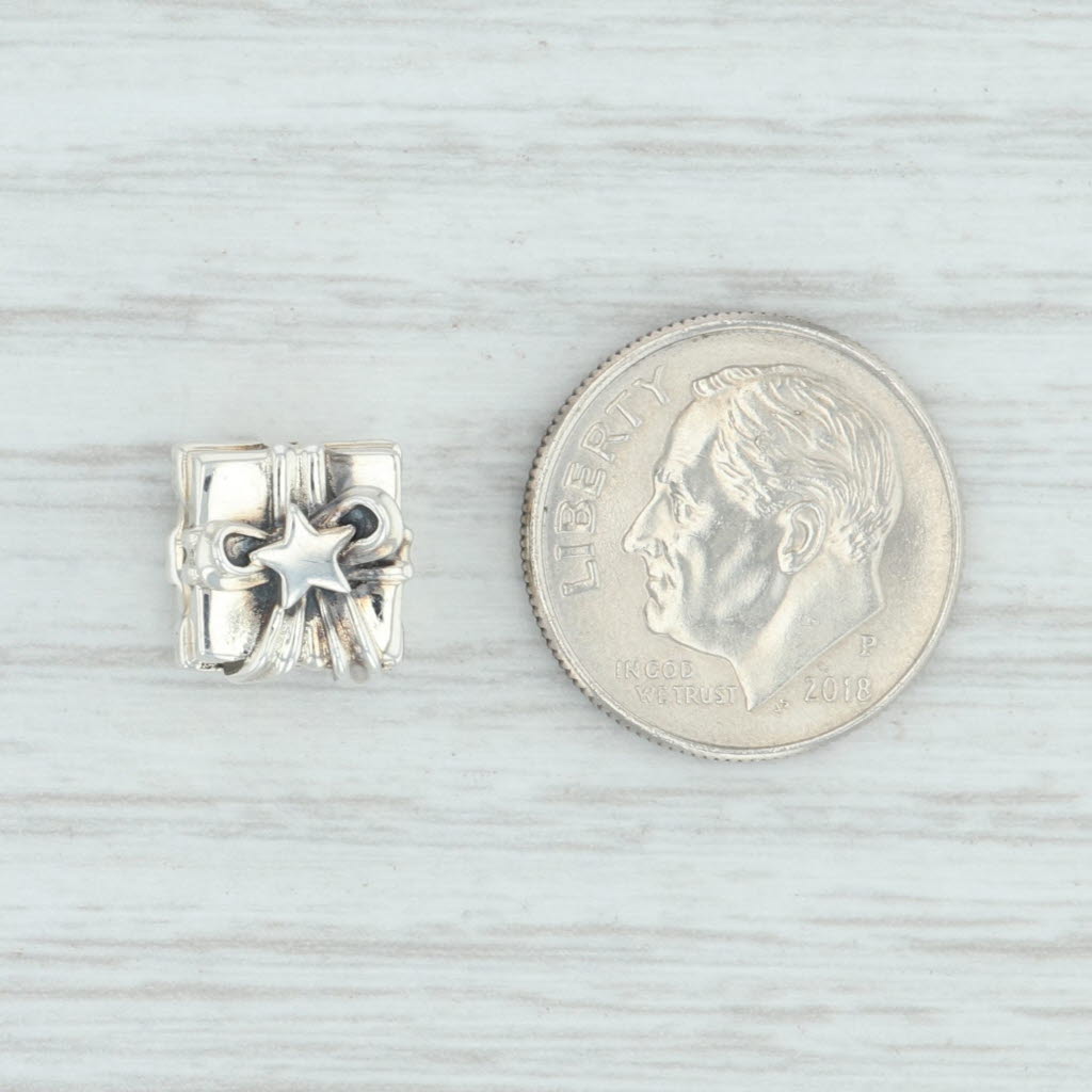 Light Gray New Authentic Pandora Gleaming Gift Charm 791987 Sterling Silver Present Bead