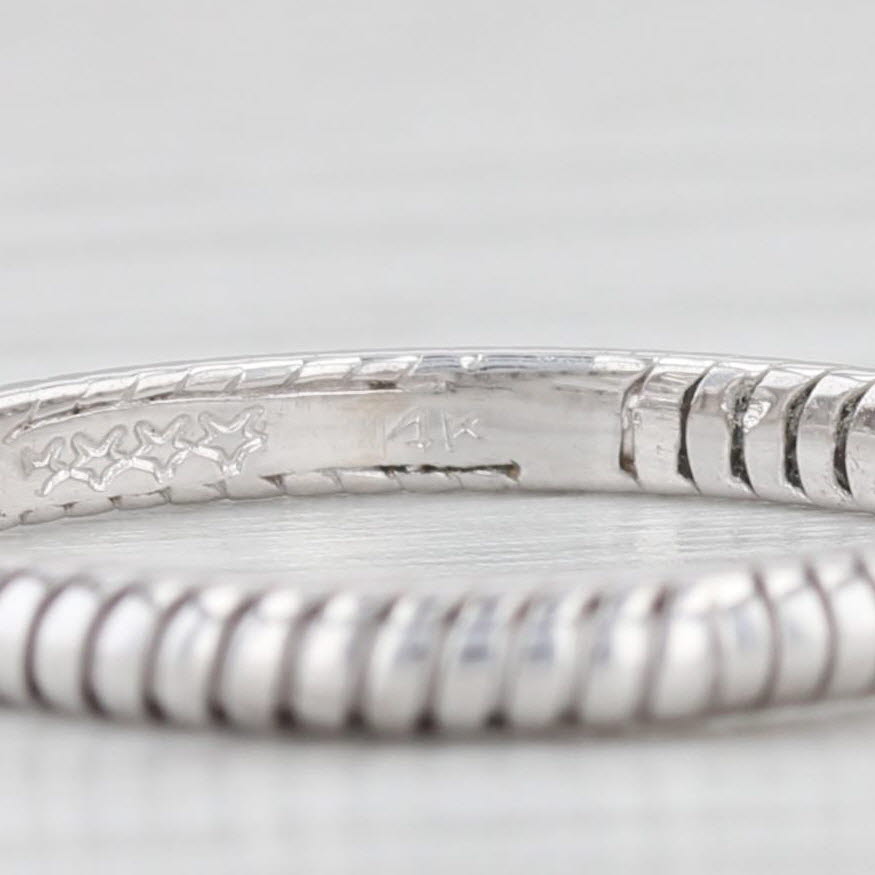 Light Gray Etched Ridged Ring 14k White Gold Size 5.75 Band
