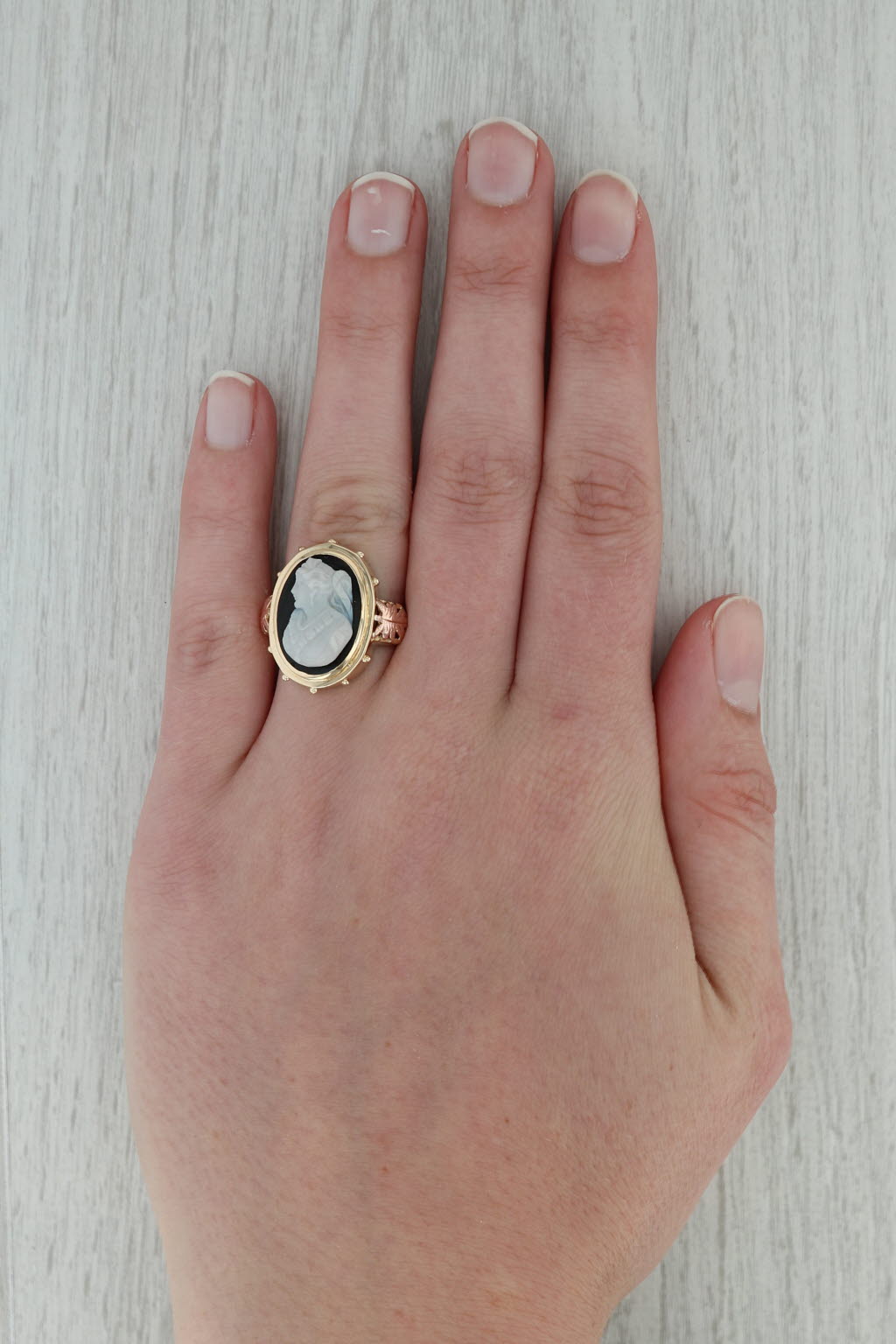 Rosy Brown Antique Chalcedony Black & White Cameo Ring 14k Yellow Rose Gold Size 6.25
